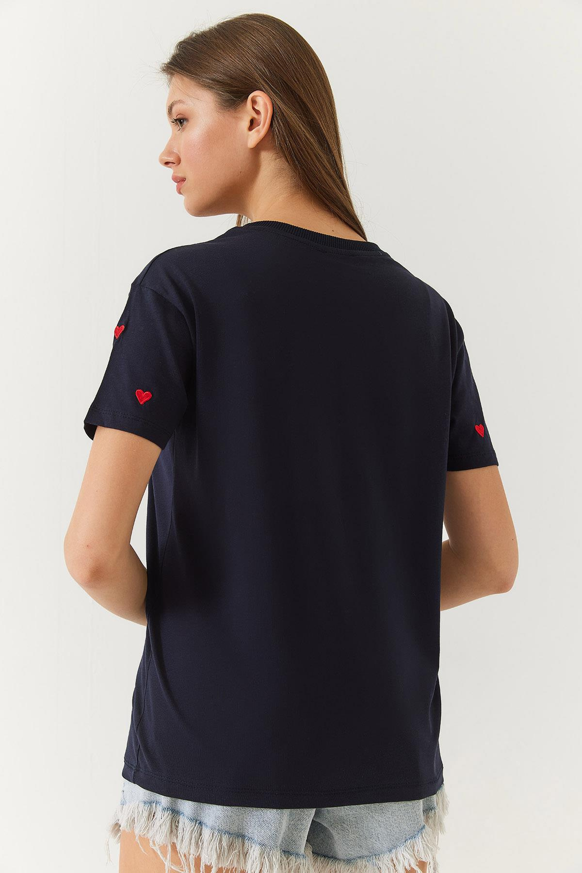 Kalp Nakışlı Tshirt 60602004 - Lacivert