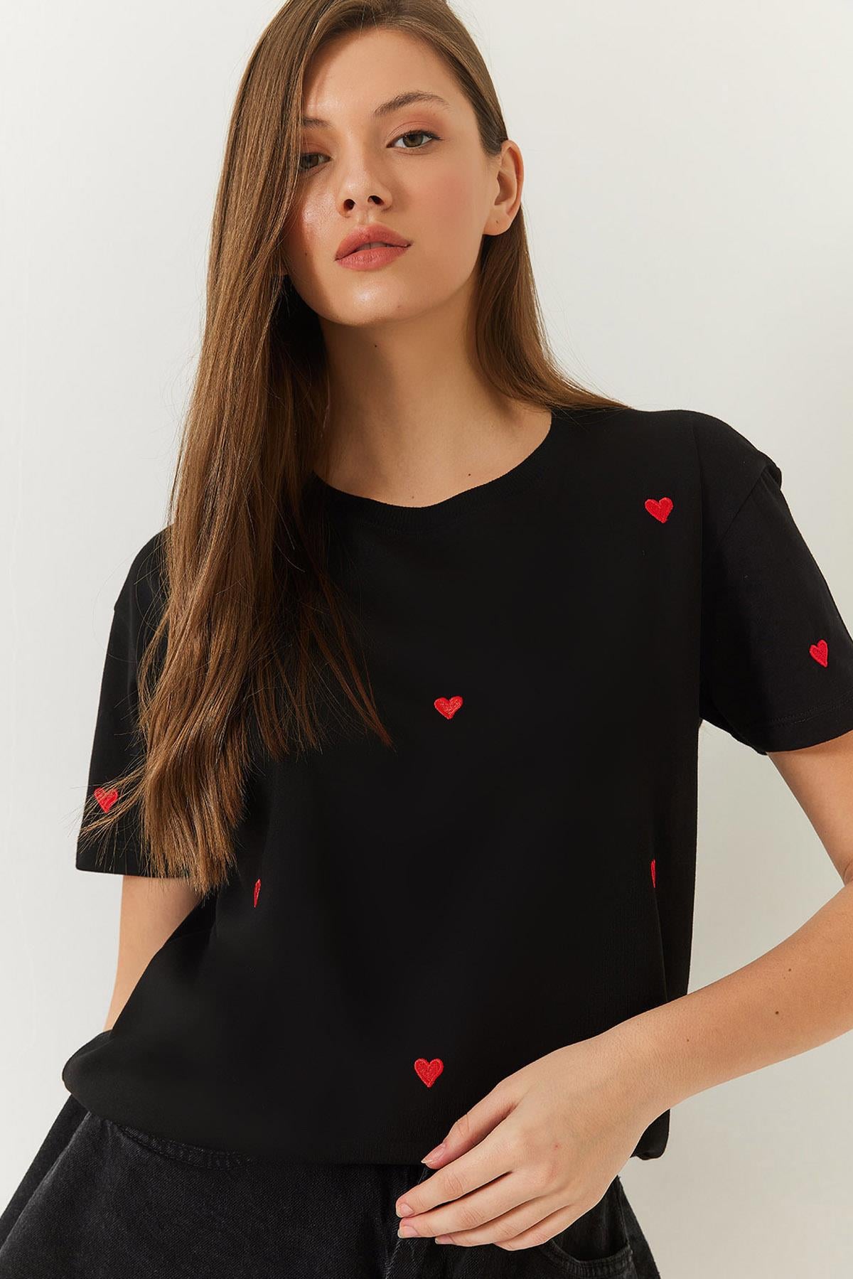Kalp Nakışlı Tshirt 60602004 - Siyah