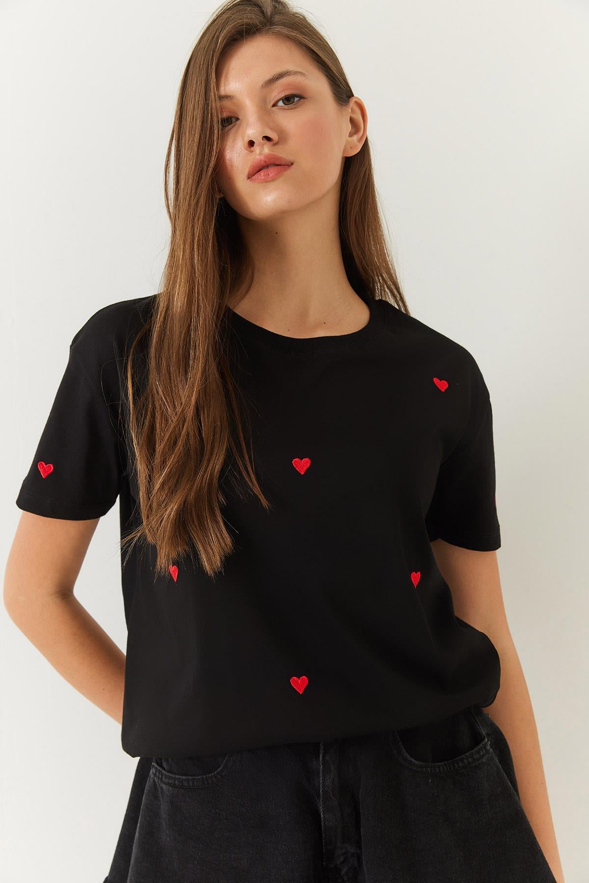 Kalp Nakışlı Tshirt 60602004 - Siyah