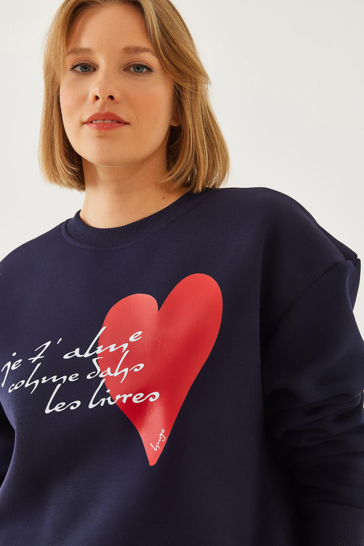 Kalp ve Yazı Baskılı Sweatshirt MBHS023 60601023 - Lacivert