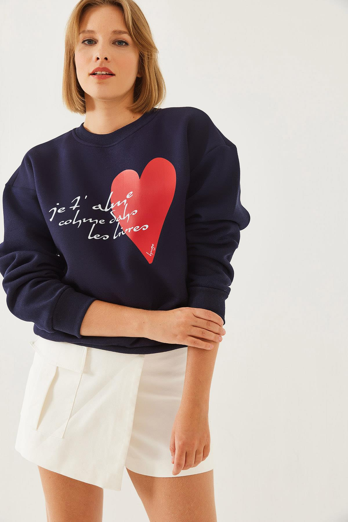 Kalp ve Yazı Baskılı Sweatshirt MBHS023 60601023 - Lacivert