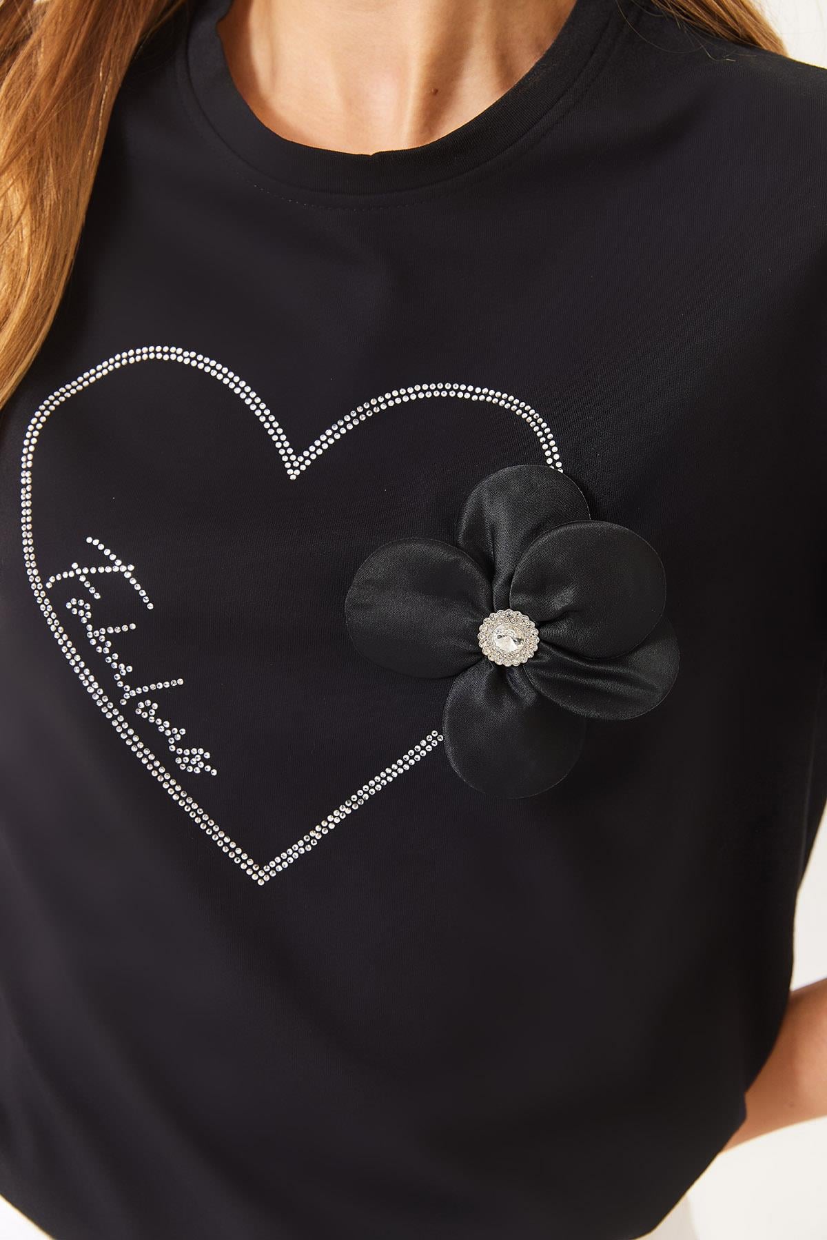 Kalpli Taş Baskılı Çiçek Aksesuarlu Bisiklet Yaka Pamuklu T-Shirt 60283098 - Siyah