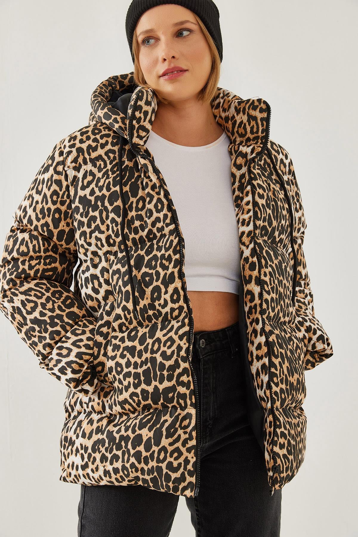 Kapişonu Bağcıklı Leopar Desenli Şişme Mont 2482 60351224 - Siyah-Camel