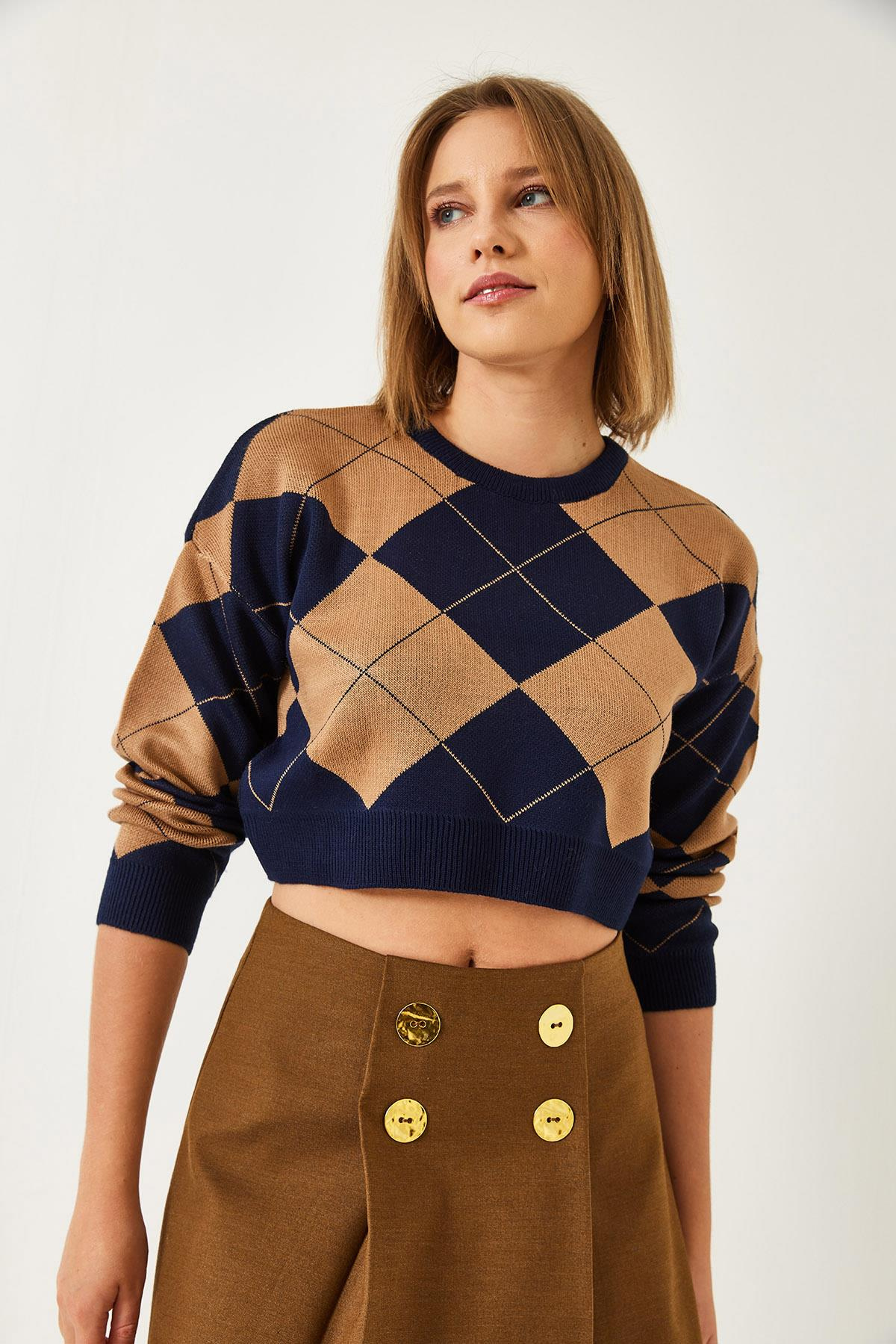 Kare Desenli Crop Triko Kazak 60351297 - Lacivert-Camel