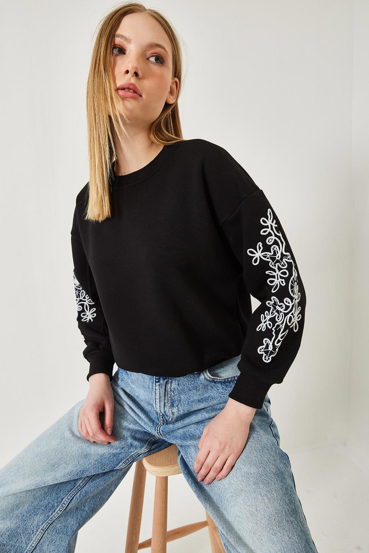 Kolları Nakış Desenli Sweatshirt 60601029 - Siyah