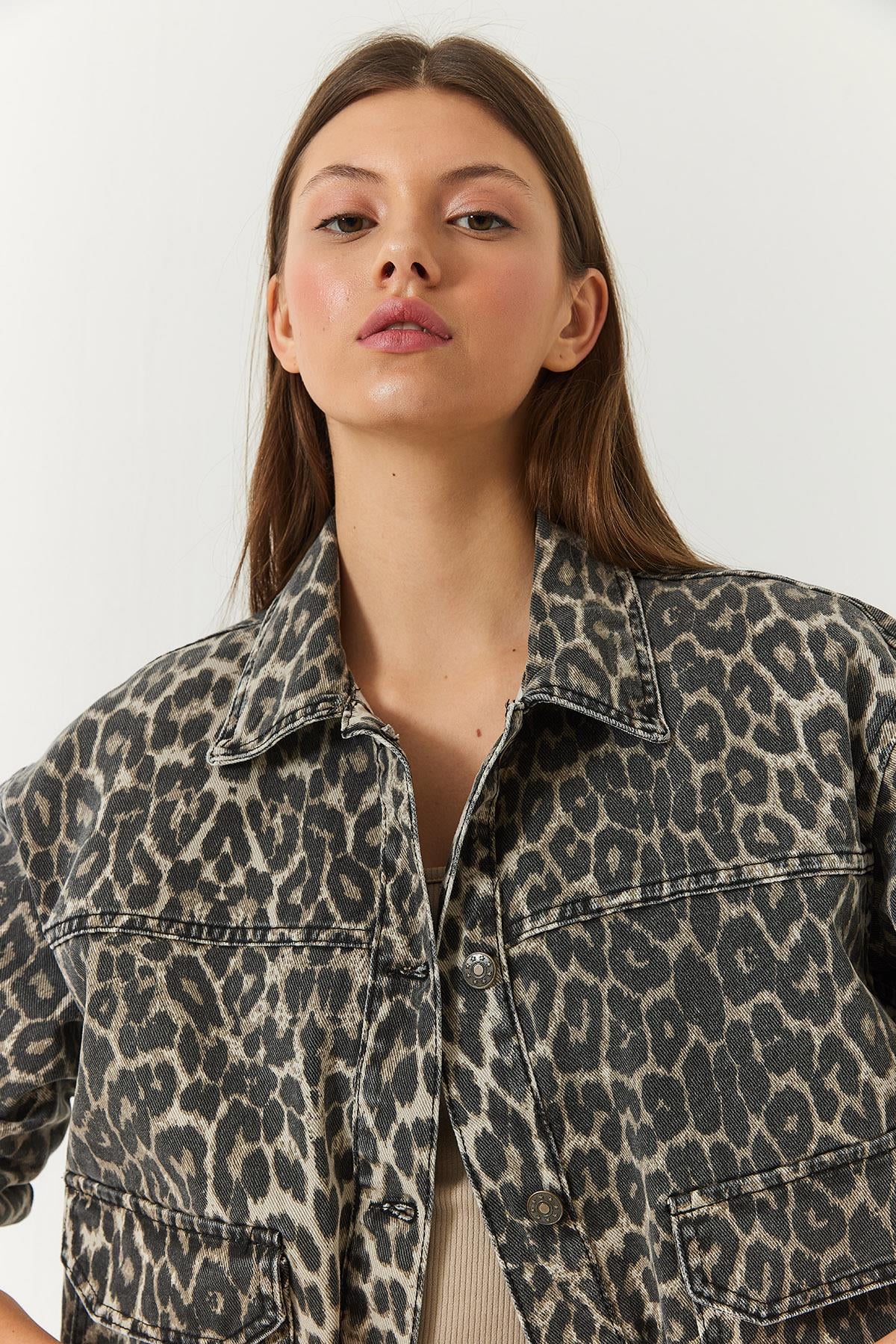 Leopar Desenli Cep Detaylı Yıkamalı Gabardin Ceket 239700 60261378 - Bej