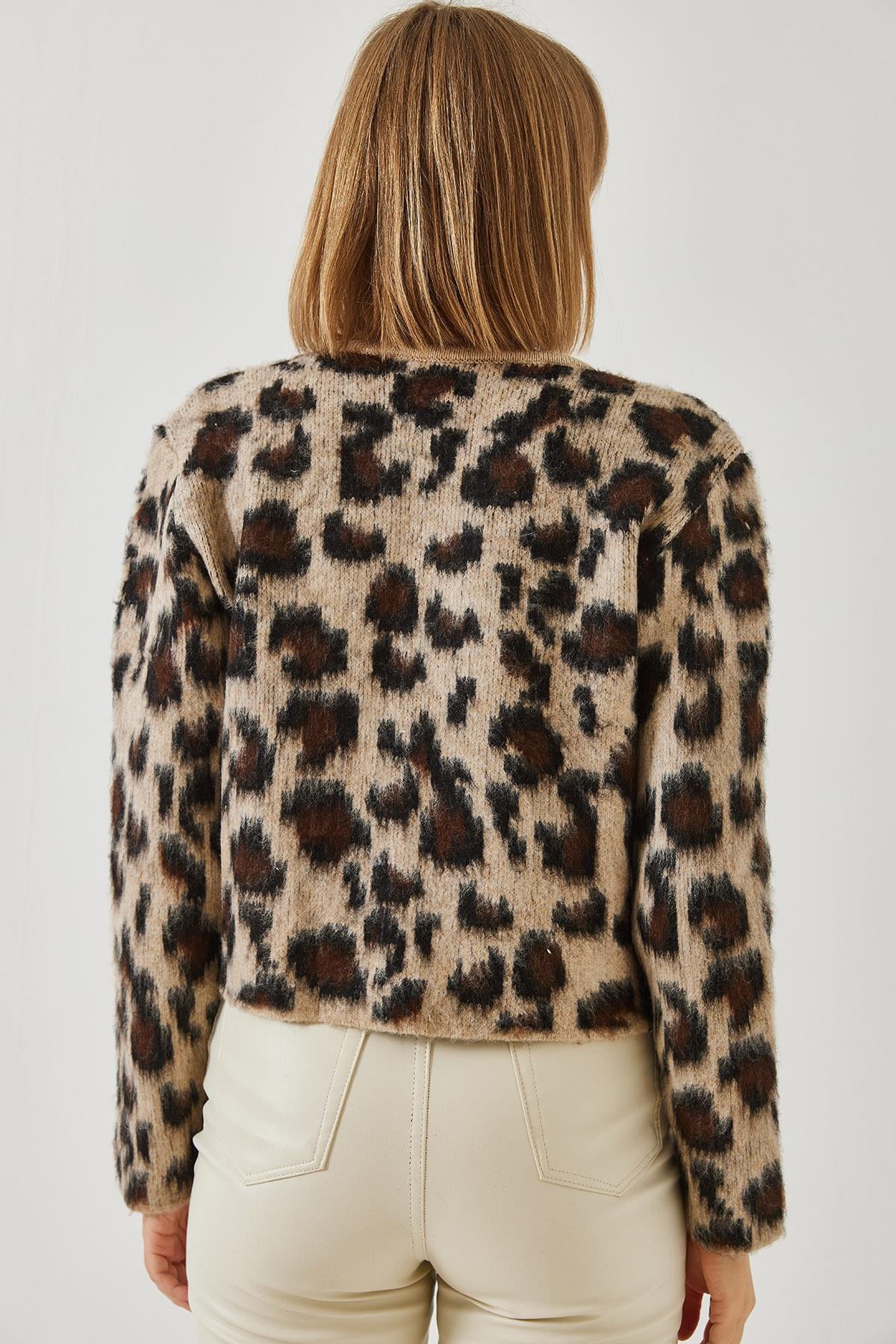Leopar Desenli Düğmeli Triko Hırka 24393 60351277 - Bej-Siyah