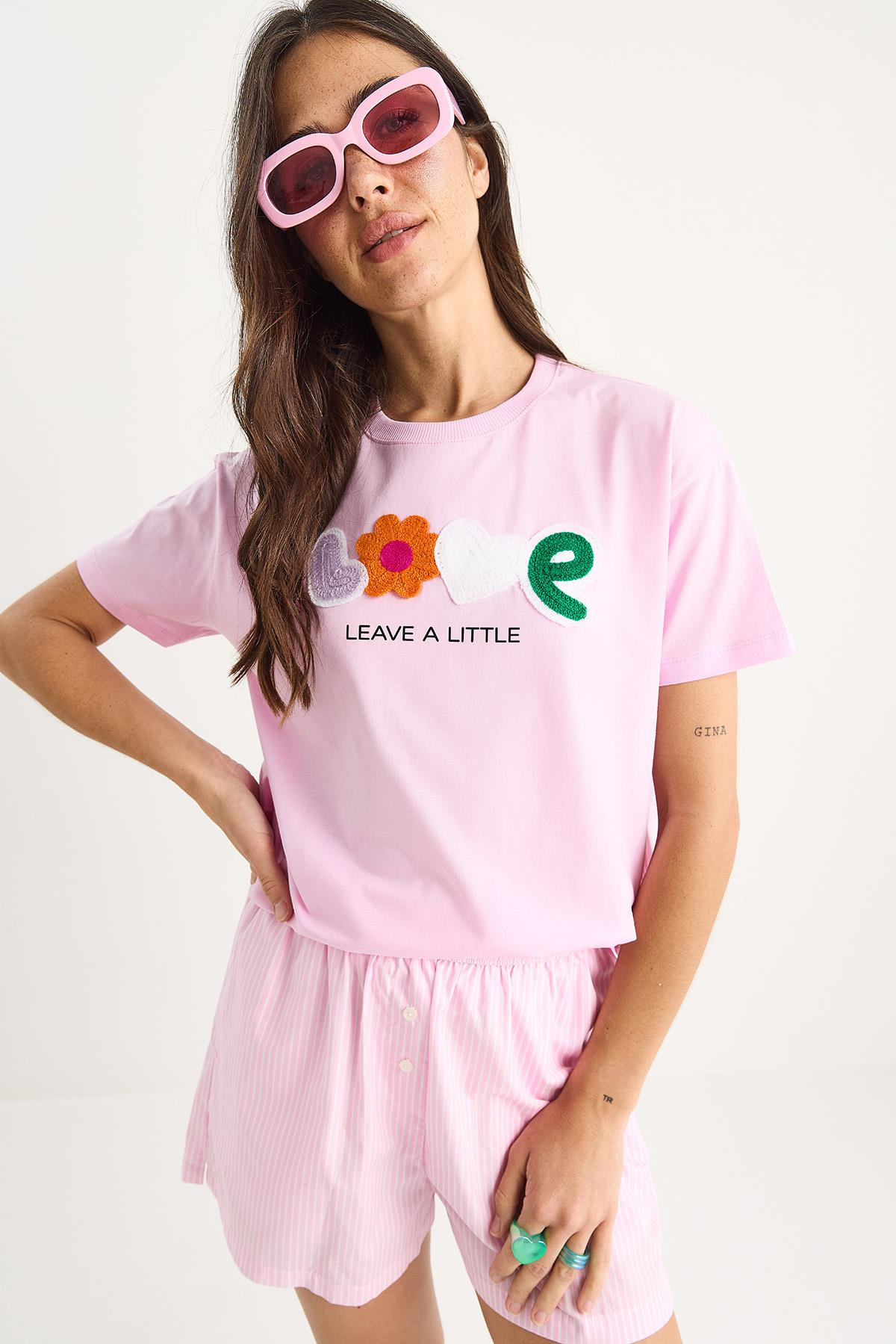 Love Aksesuarlı Normal Kalıp Pamuklu T-Shirt 60602070 - Şeker Pembe