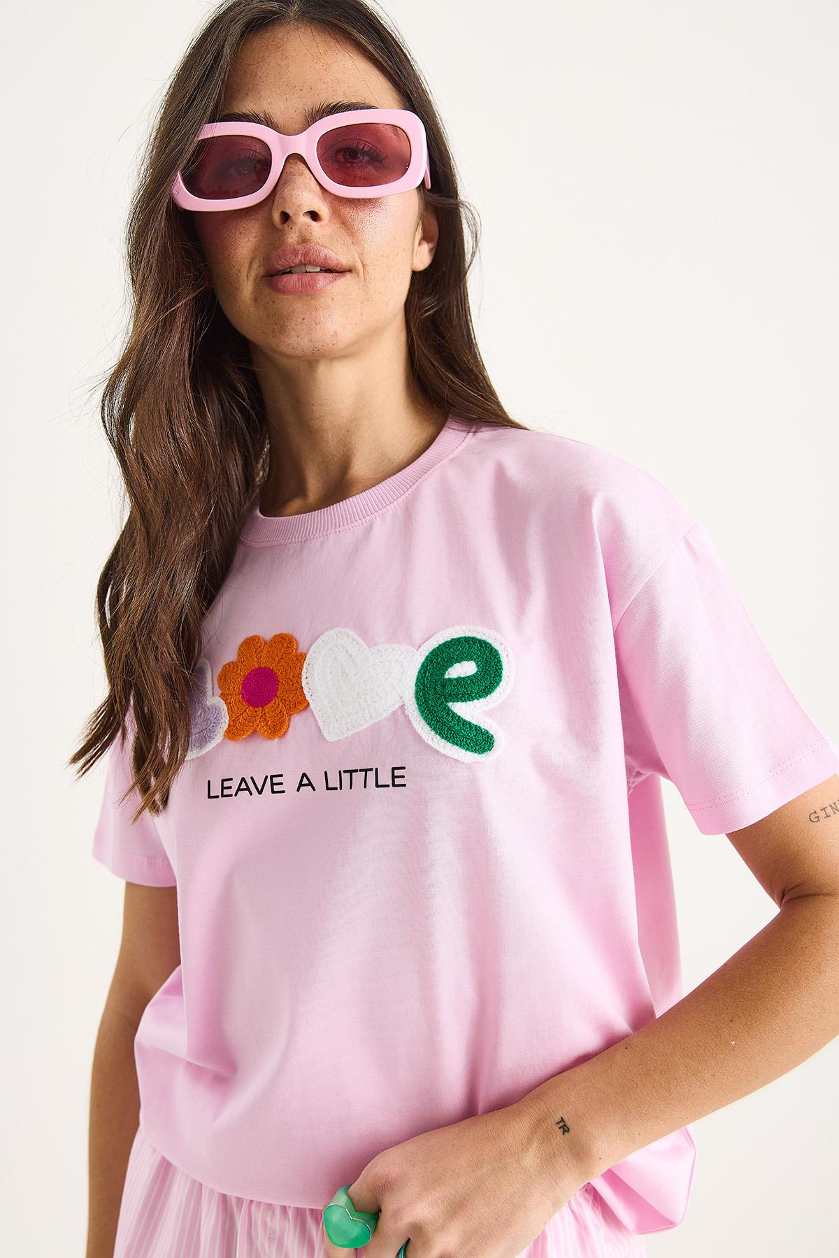 Love Aksesuarlı Normal Kalıp Pamuklu T-Shirt 60602070 - Şeker Pembe