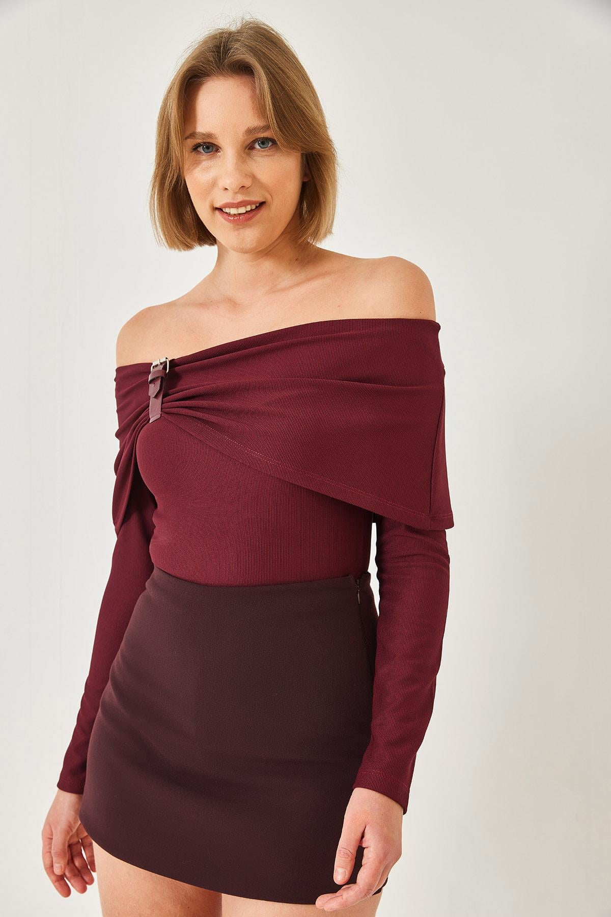 Madonna Yaka Kemer Detaylı Bluz 60261336 - Bordo