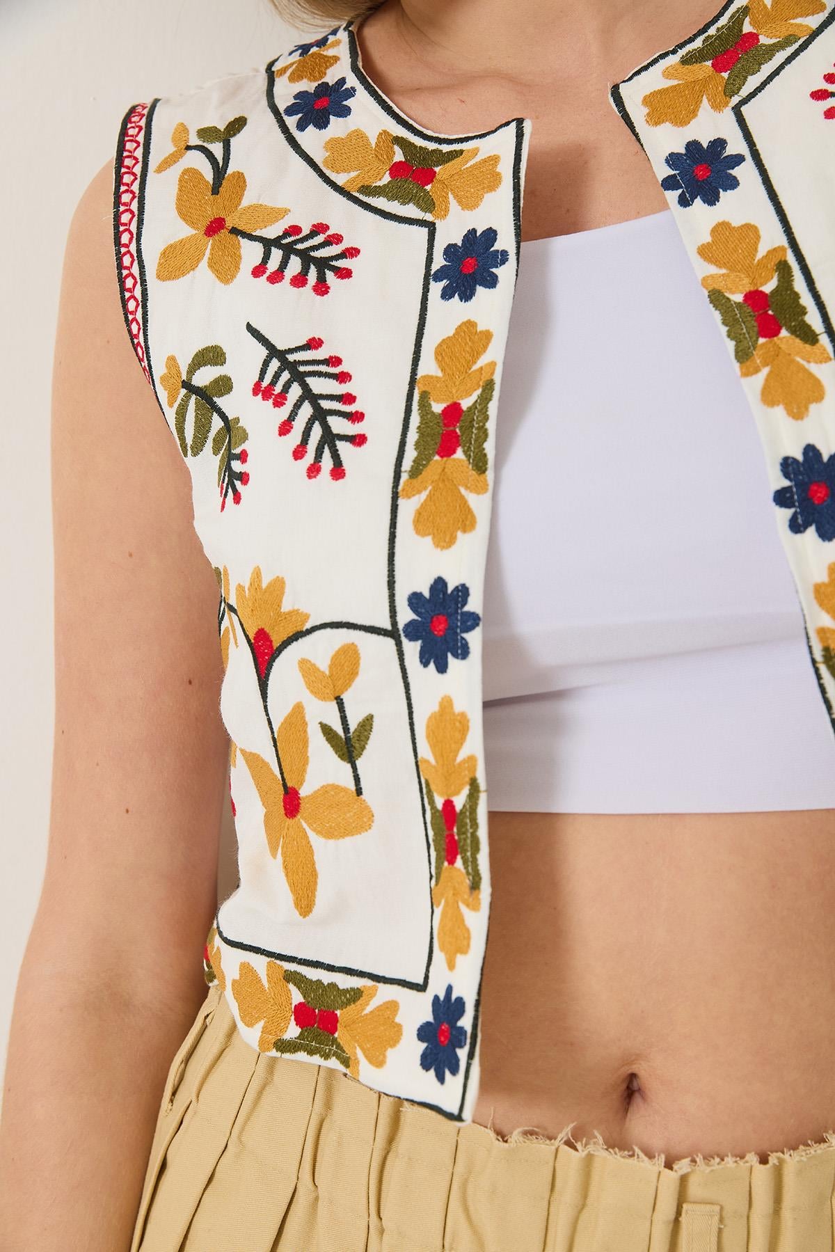Nakış Detaylı Crop Keten Yelek 237 60283215 - Ekru-Sarı
