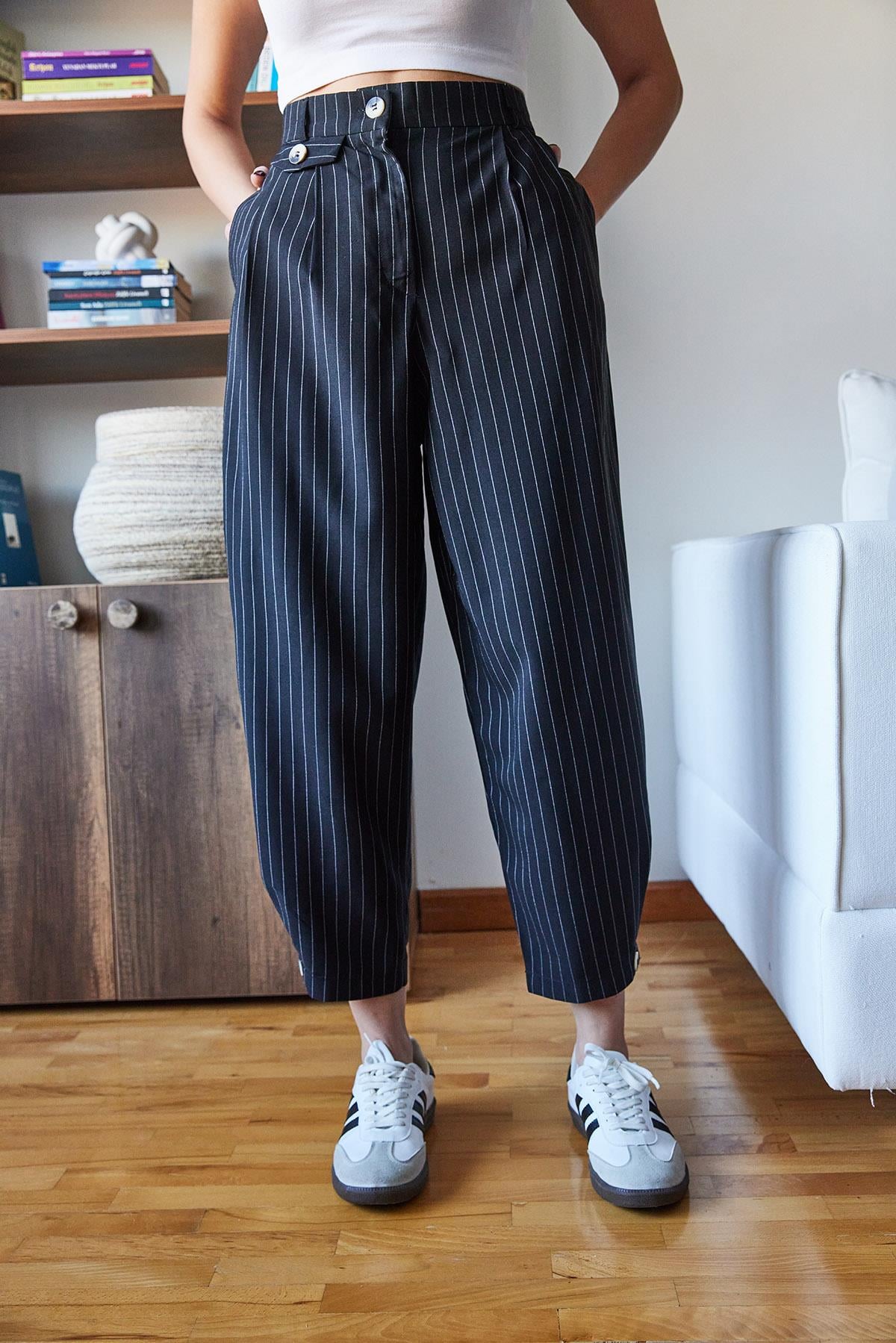Paça Düğmeli Çizgili Şalvar Pantolon 60251310 - Siyah PANTOLON modelleri