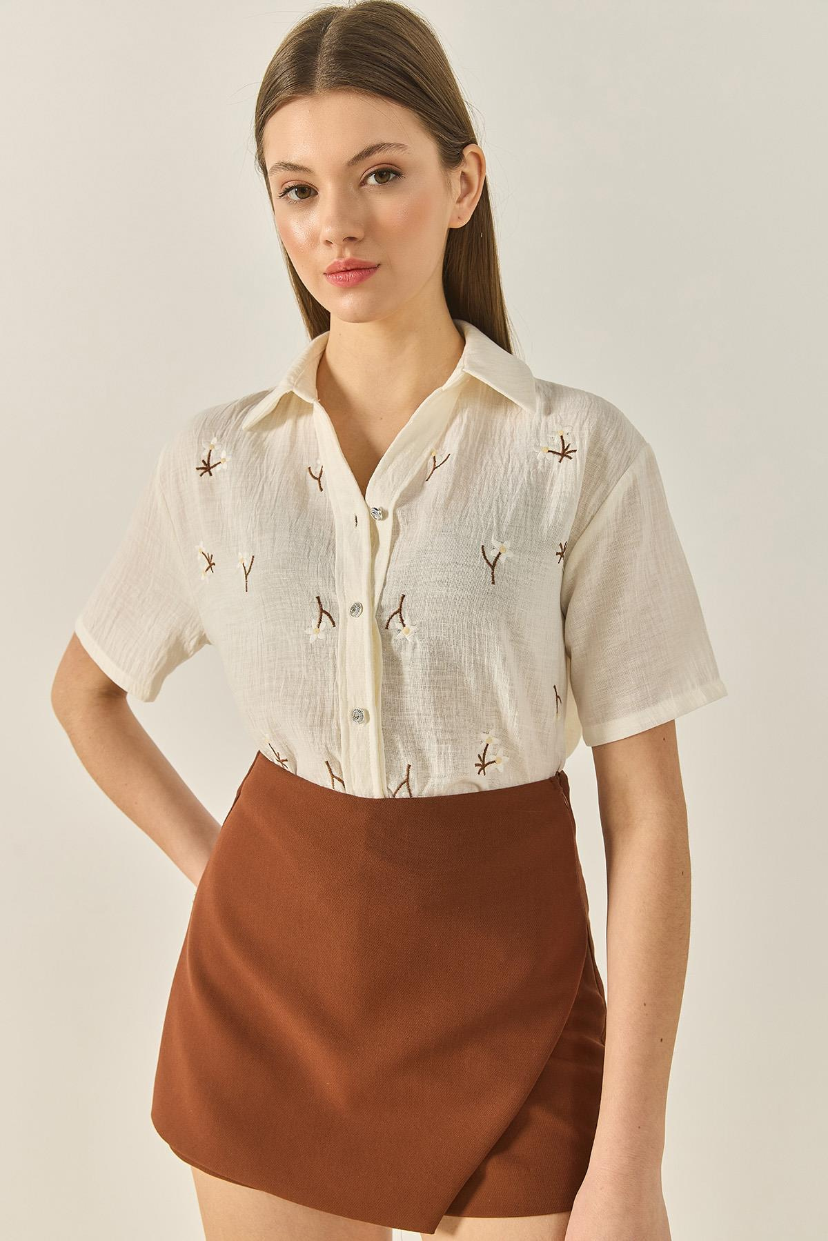 Papatya Nakışlı Kısa Kollu Keten Gömlek MG4827 60283244 - Ekru
