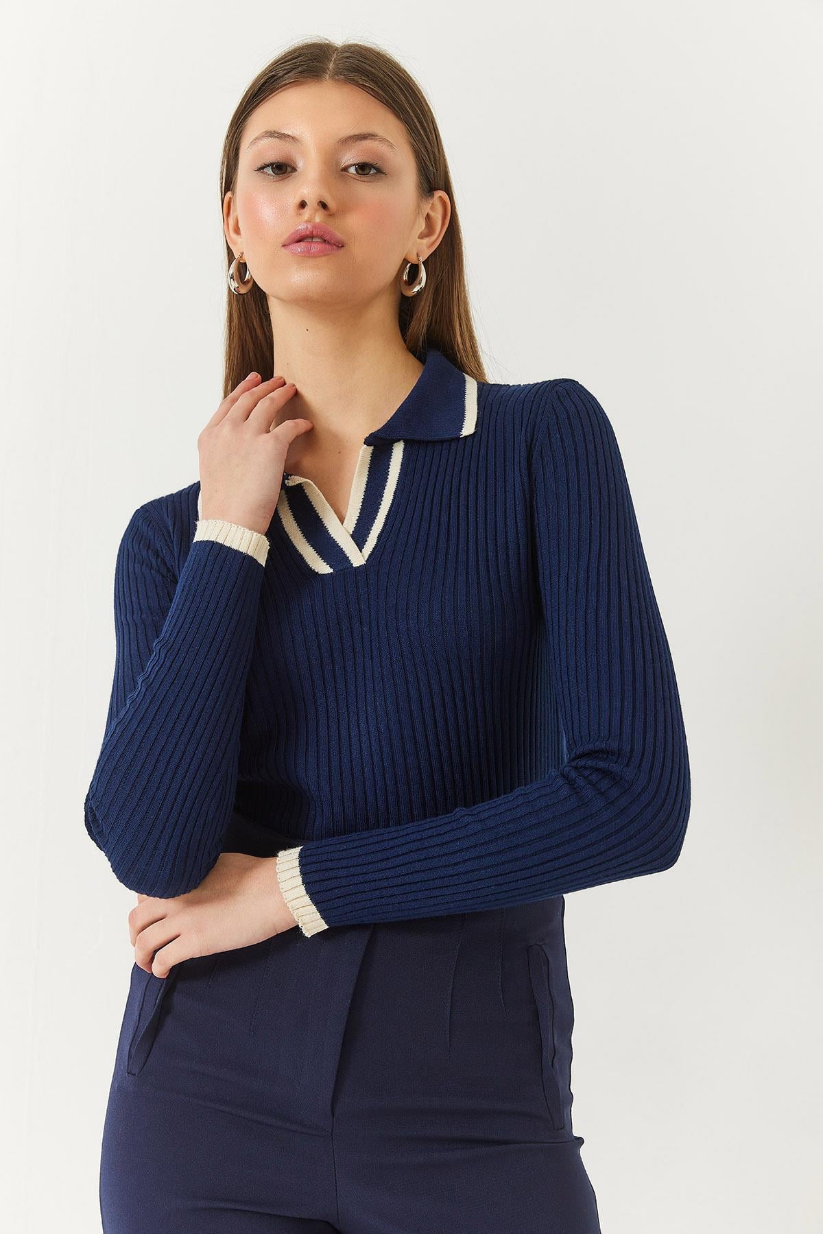 Polo Yaka Fitilli Şerit Detaylı Mevsimlik Uzun Kollu Triko Bluz 60261446 - Lacivert-Ekru
