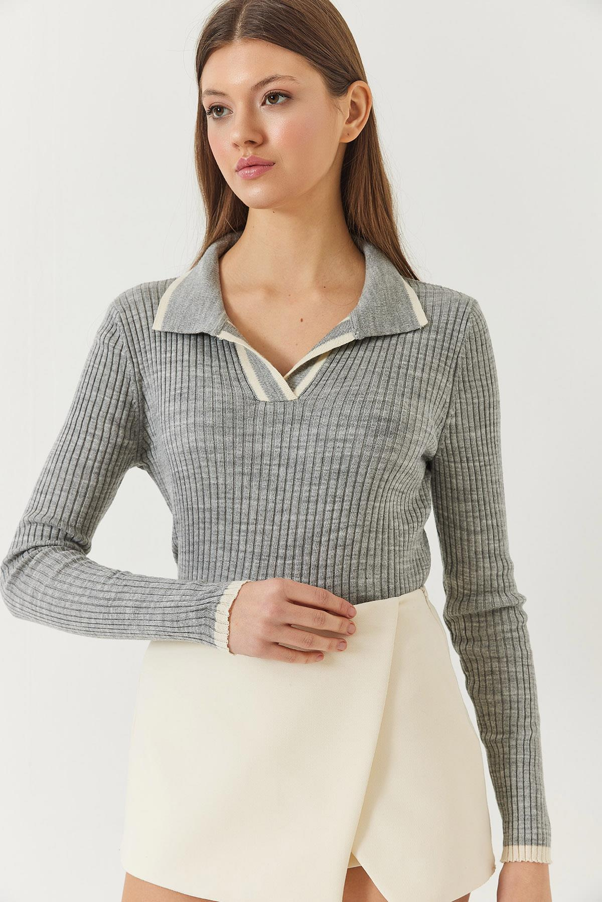 Polo Yaka Fitilli Şerit Detaylı Mevsimlik Uzun Kollu Triko Bluz 60261446 - Gri-Ekru