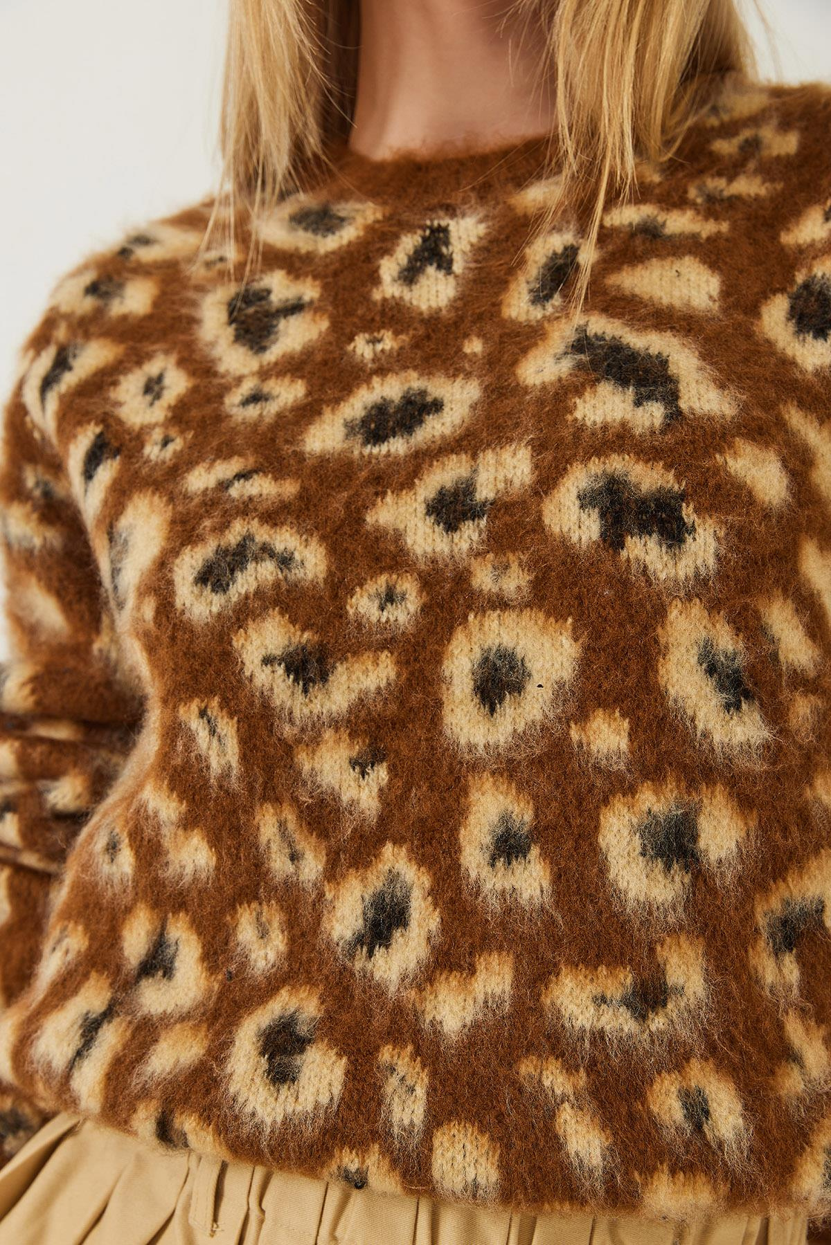 Şardonlu Leopar Desenli Triko Kazak 20246260 - Kahve-Camel