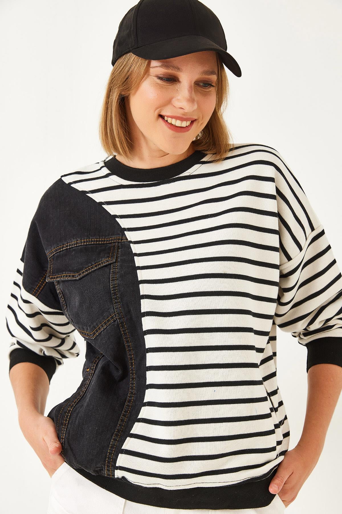 Tek Cepli Çizgili Denimli Sweatshirt 2501 60351338 - Beyaz-Siyah