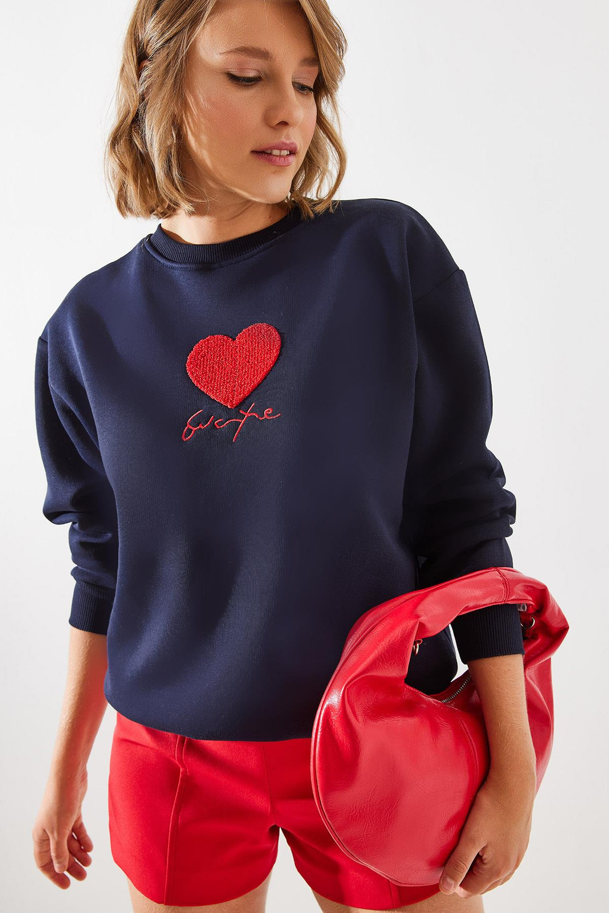 Üç İplik Şardonlu In Love Sweatshirt MBHS008 60601008 - Lacivert