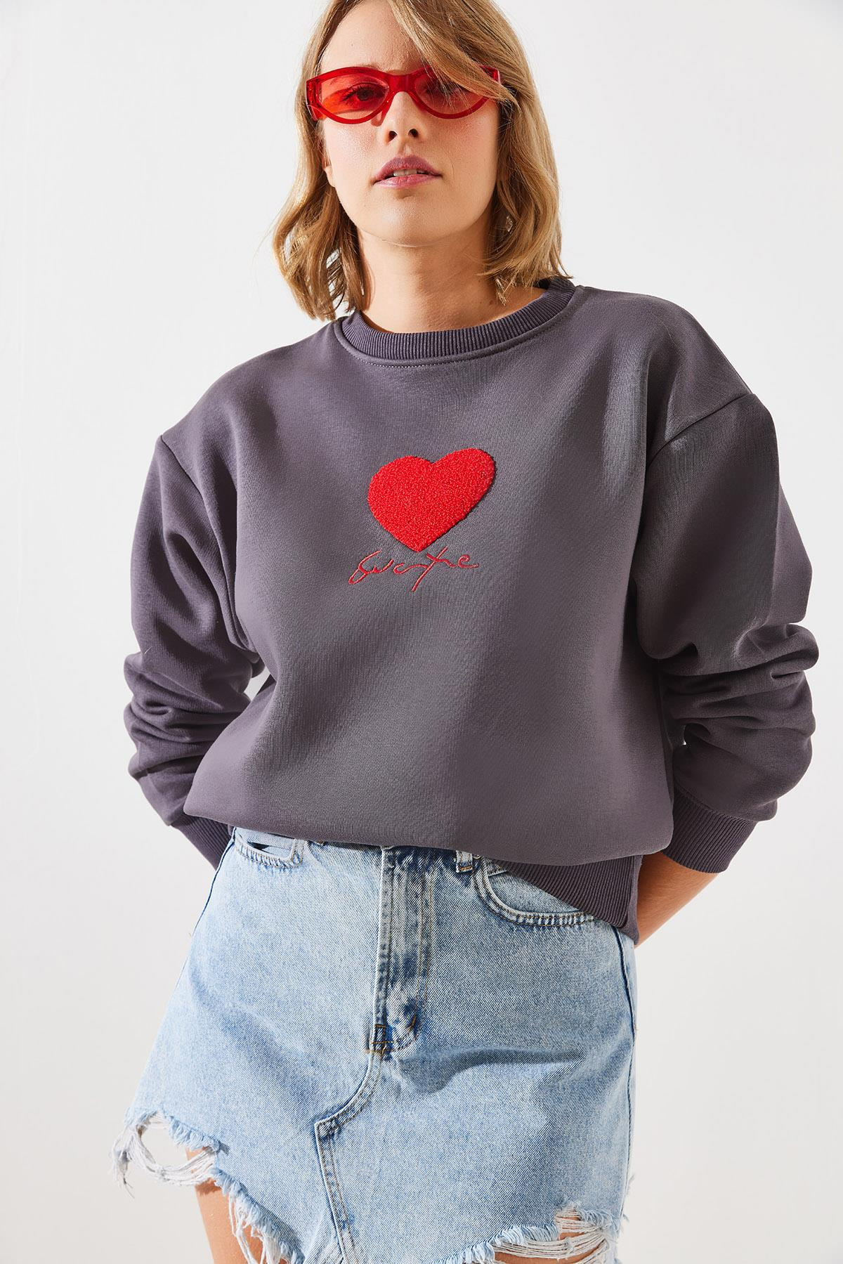Üç İplik Şardonlu In Love Sweatshirt MBHS008 60601008 - Füme