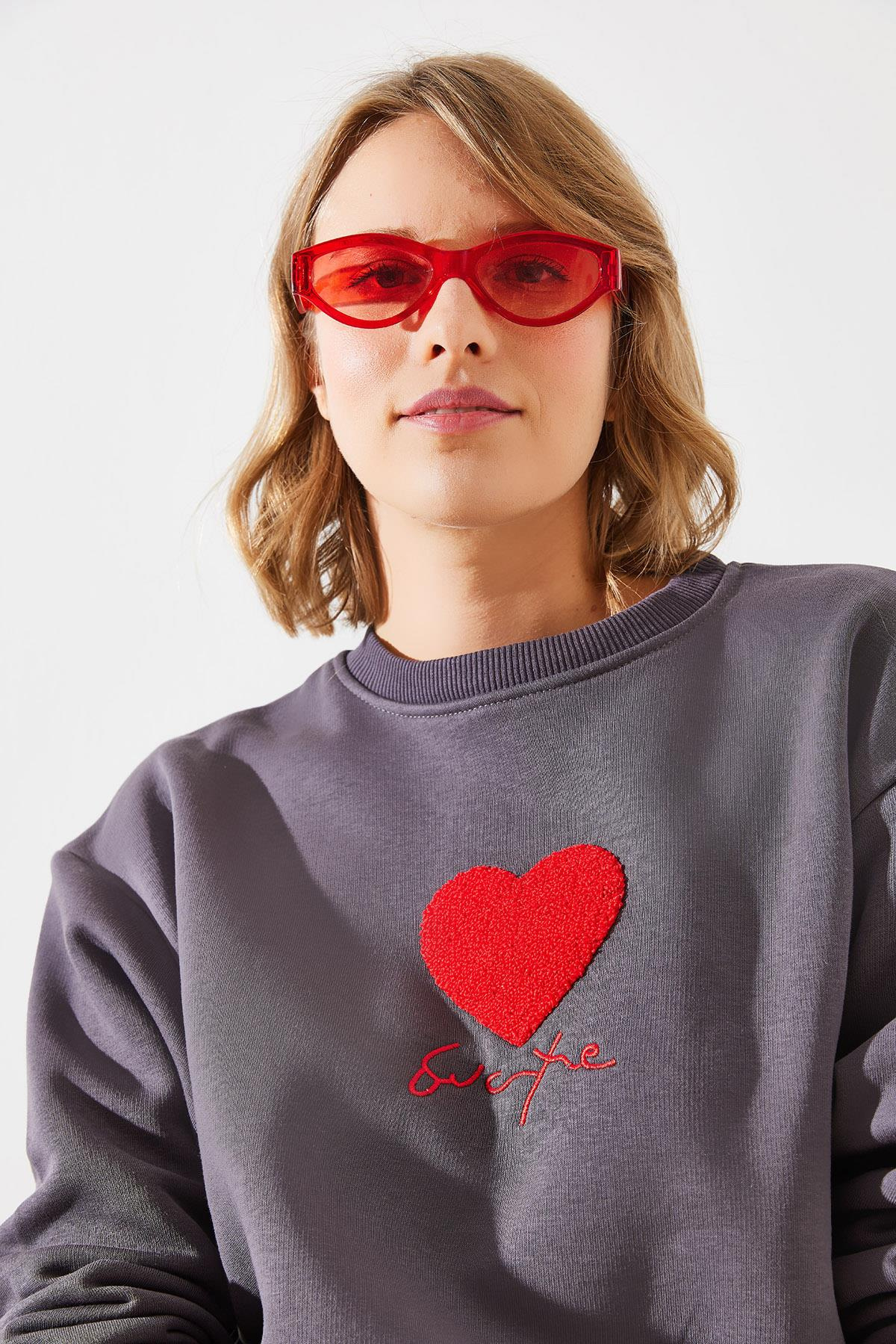 Üç İplik Şardonlu In Love Sweatshirt MBHS008 60601008 - Füme