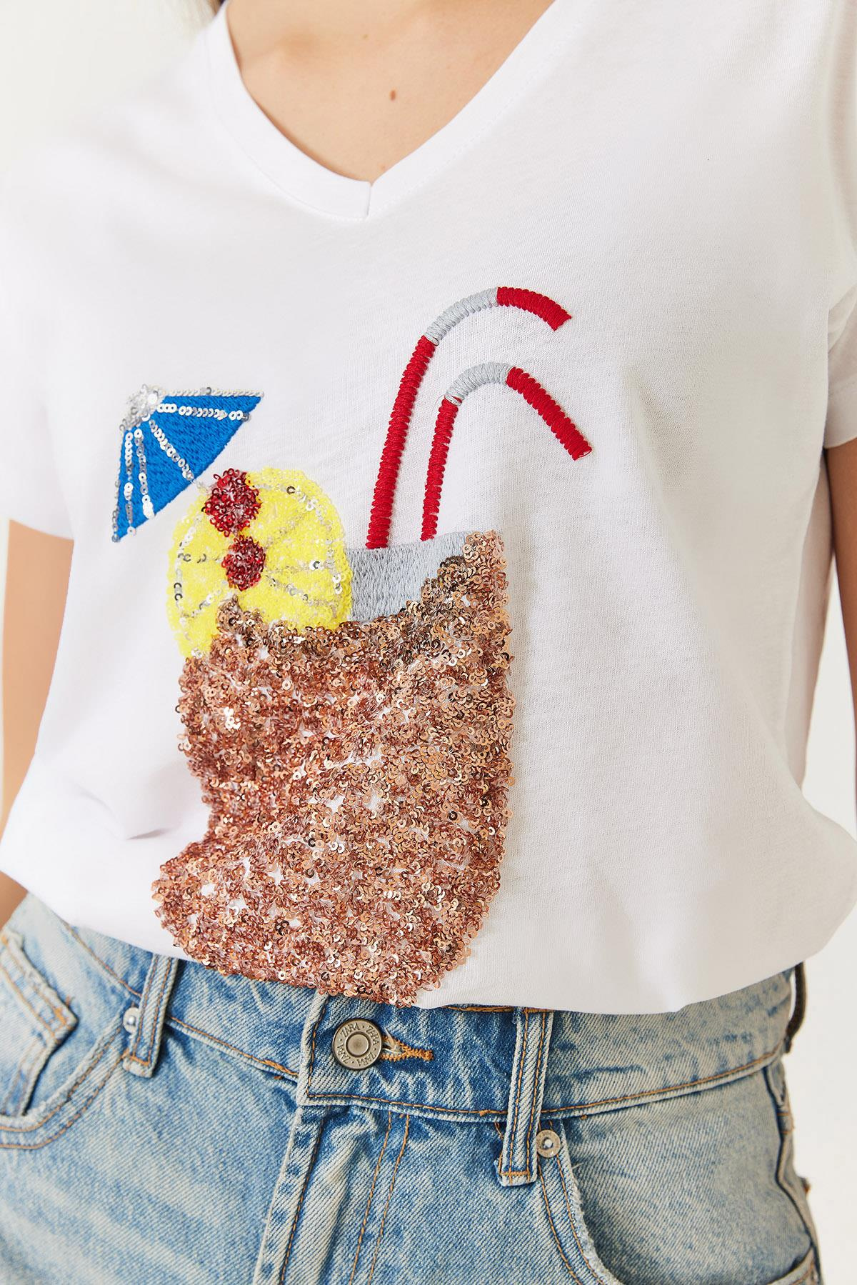 V Yaka Havai Desenli Renkli Payet İşlemeli T-Shirt 60261433 - Beyaz