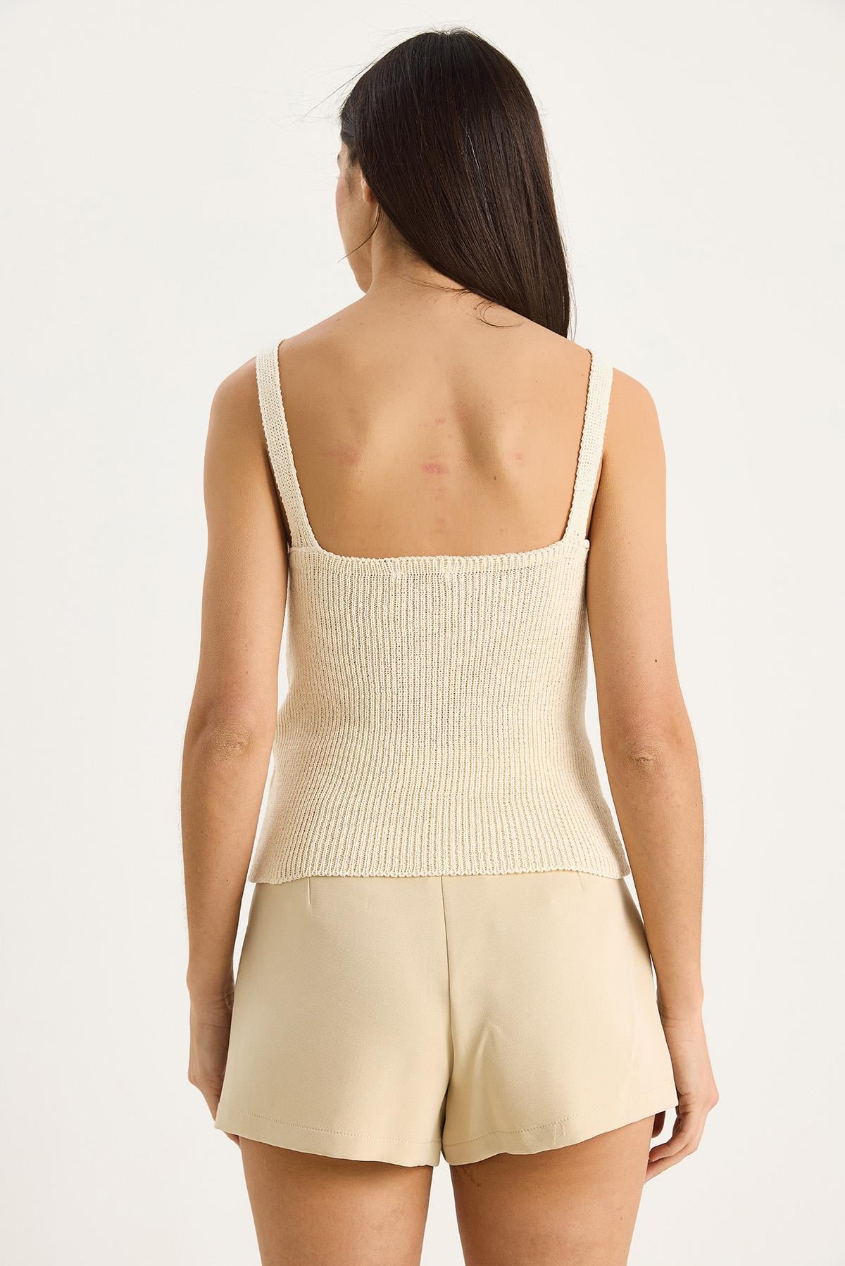V Yaka İnce Askılı Crop Bluz 20259804 - Ekru