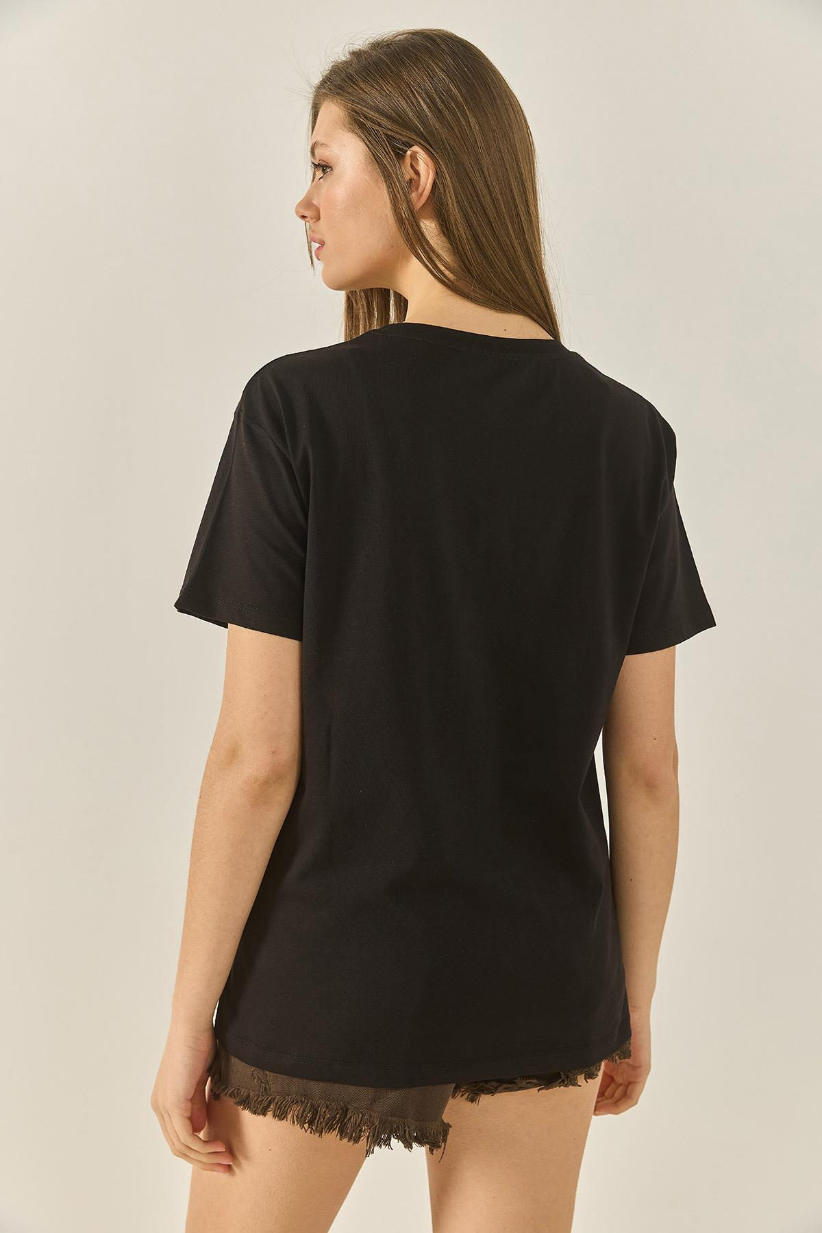 Varak Baskılı Taş Detaylı Kısa Kollu Bisiklet Yaka Pamuklu T-Shirt 60283309 - Siyah