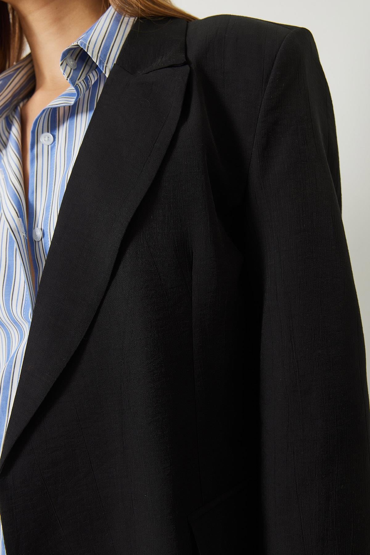 Vatkalı Astarı Çizgili Çilek Kumaş Blazer Ceket 50178 60283002 - Siyah
