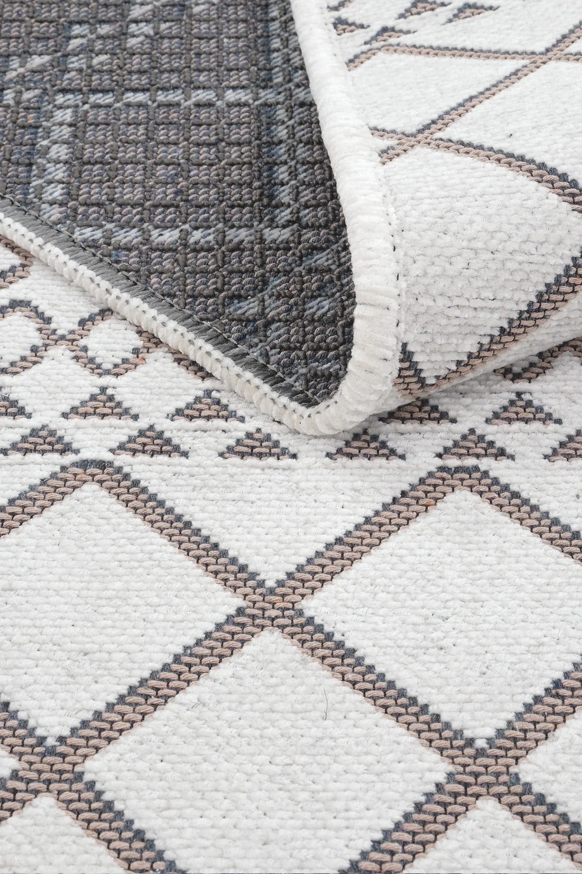GarMakinede Yıkanabilir Kaymaz Taban Antialerjik İskandinav Desenli Kilim Serisi Garden Krem