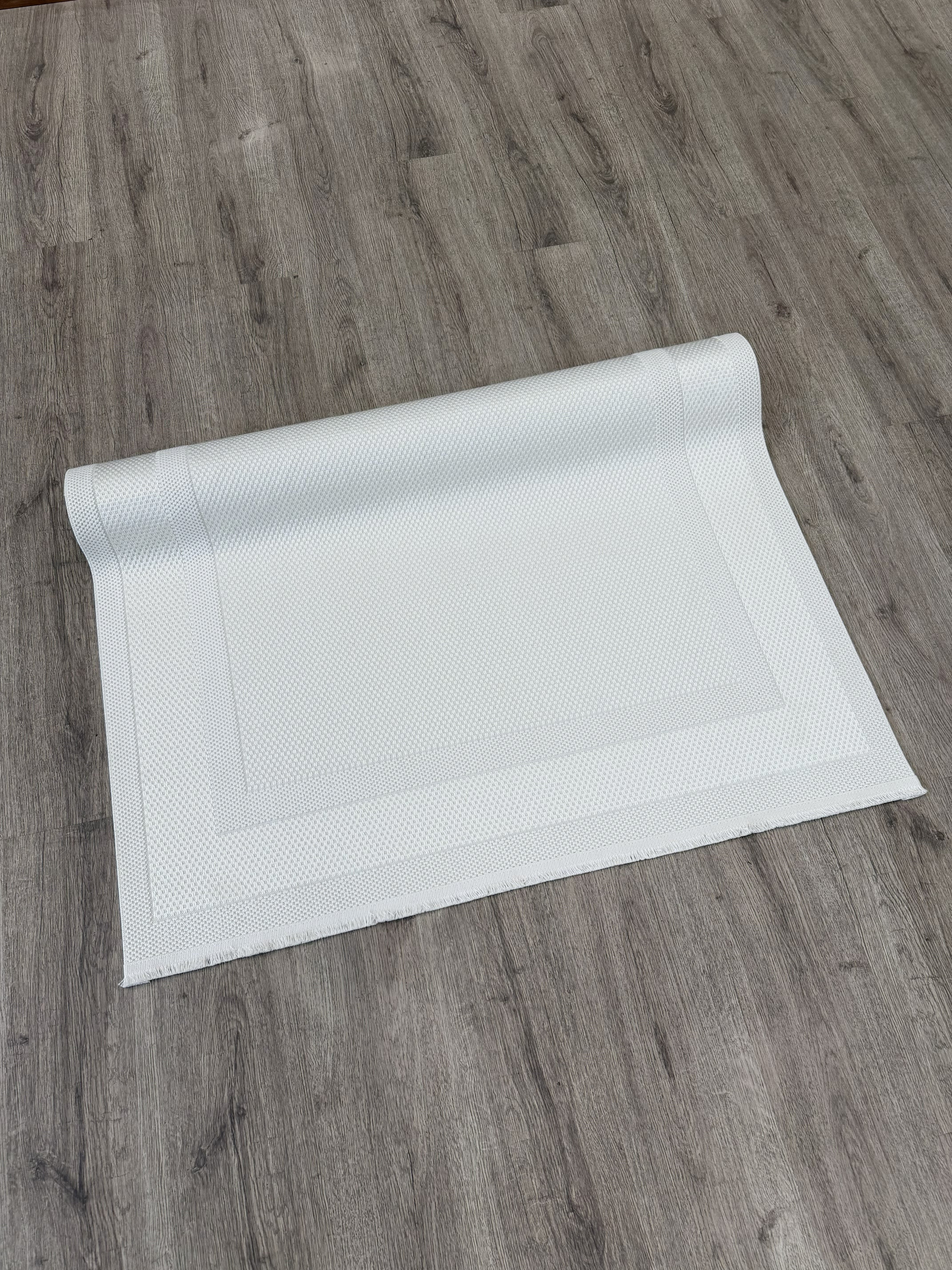 Premium Kalite Makinada Yıkanabilir Kaymaz Taban Antialerjik Wool Çerçeveli Bukle Sisal 8001 Krem