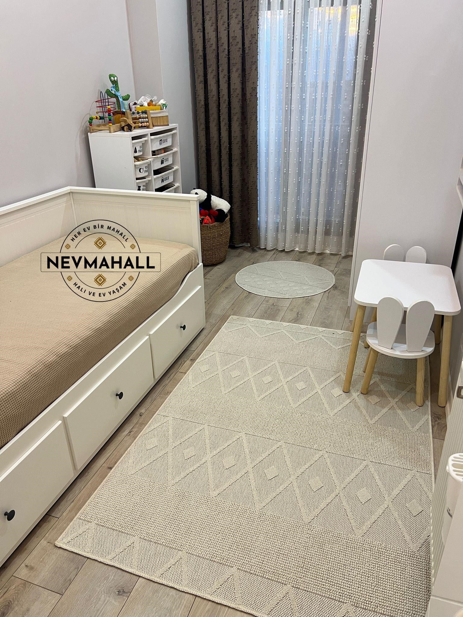 Roma İskandinav Krem