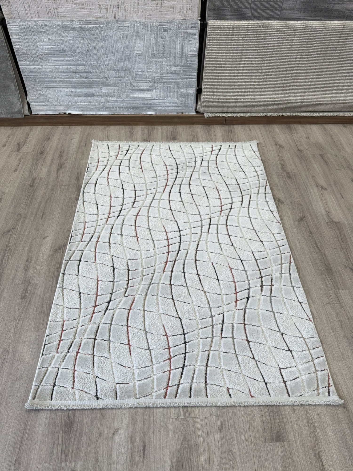 Yumuşak Dokulu Kaymaz Taban Sunset Serisi Gri Dalgalı Geometrik Desenli Kabartmalı Makine Halısı SNS1171