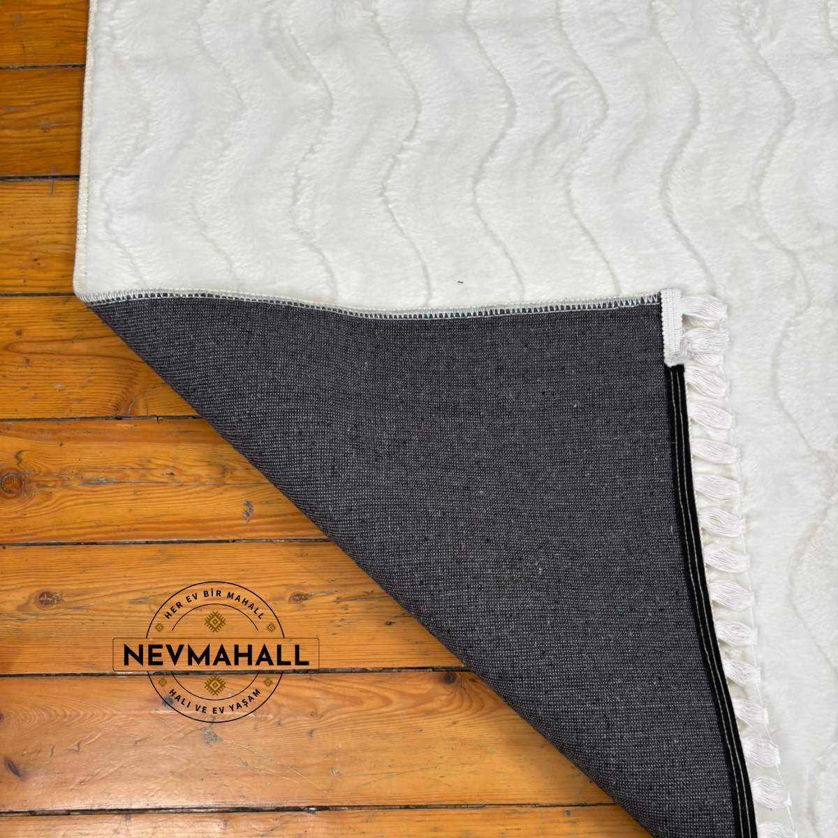 Zigzag Beyaz Peluş