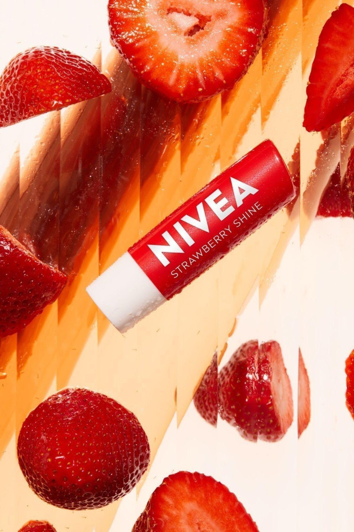 NiveaNivea Dudak Bakım Kremi Straw Berry Shine Çilek Aromalı 4.8 gr 3'lüNivea Lip Stick Çilek 24 Saat Nem Fiyatı ve Özellikleri | Mutlufiyatlar