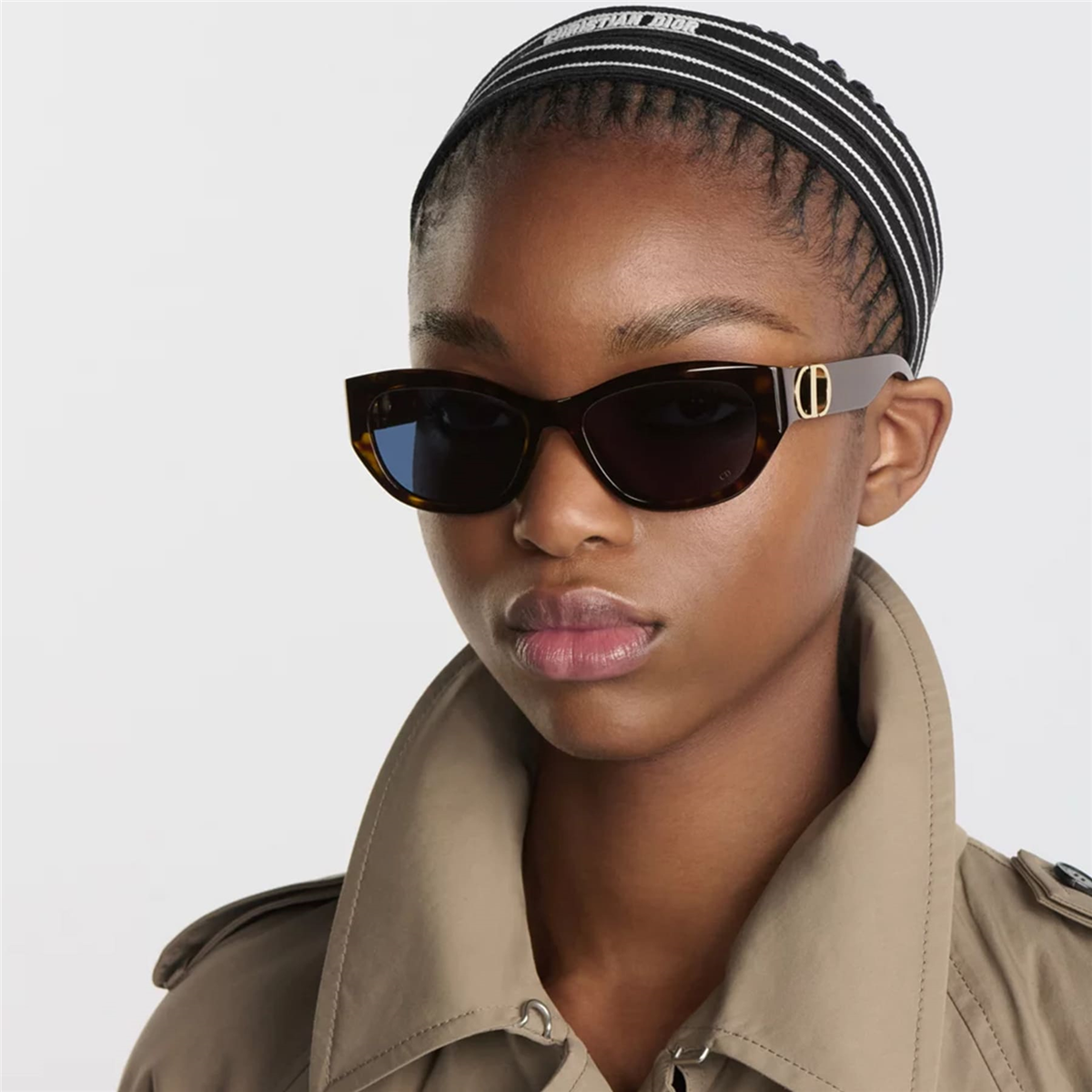 Dior 30Montaigne B5U CD 40156U 52V