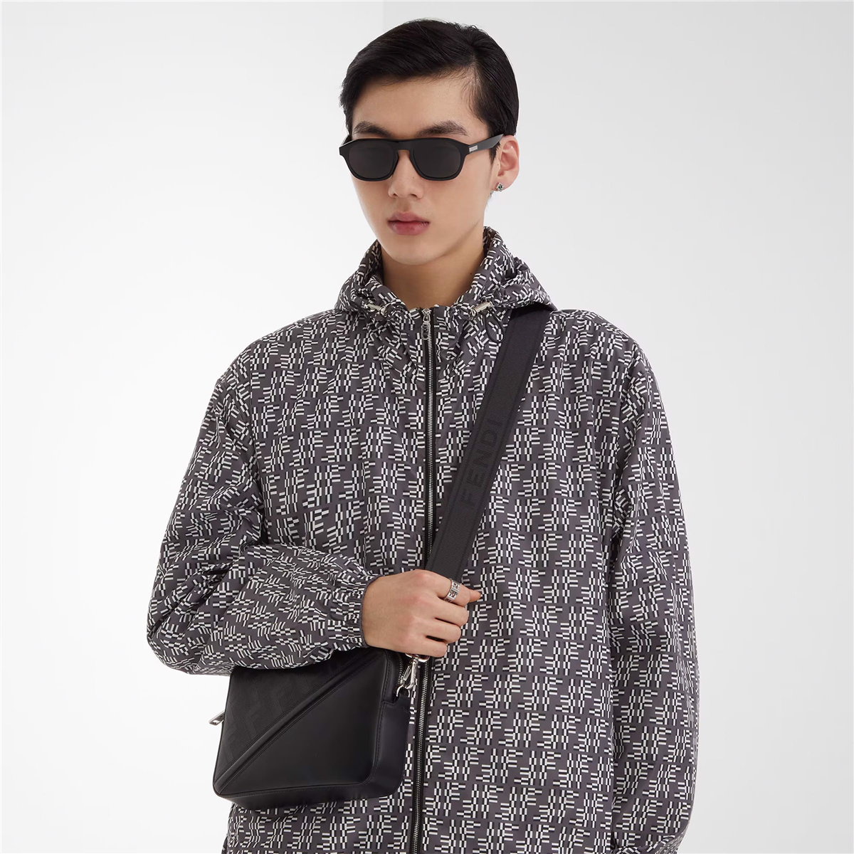 Fendi Essential FE 40143I 01A