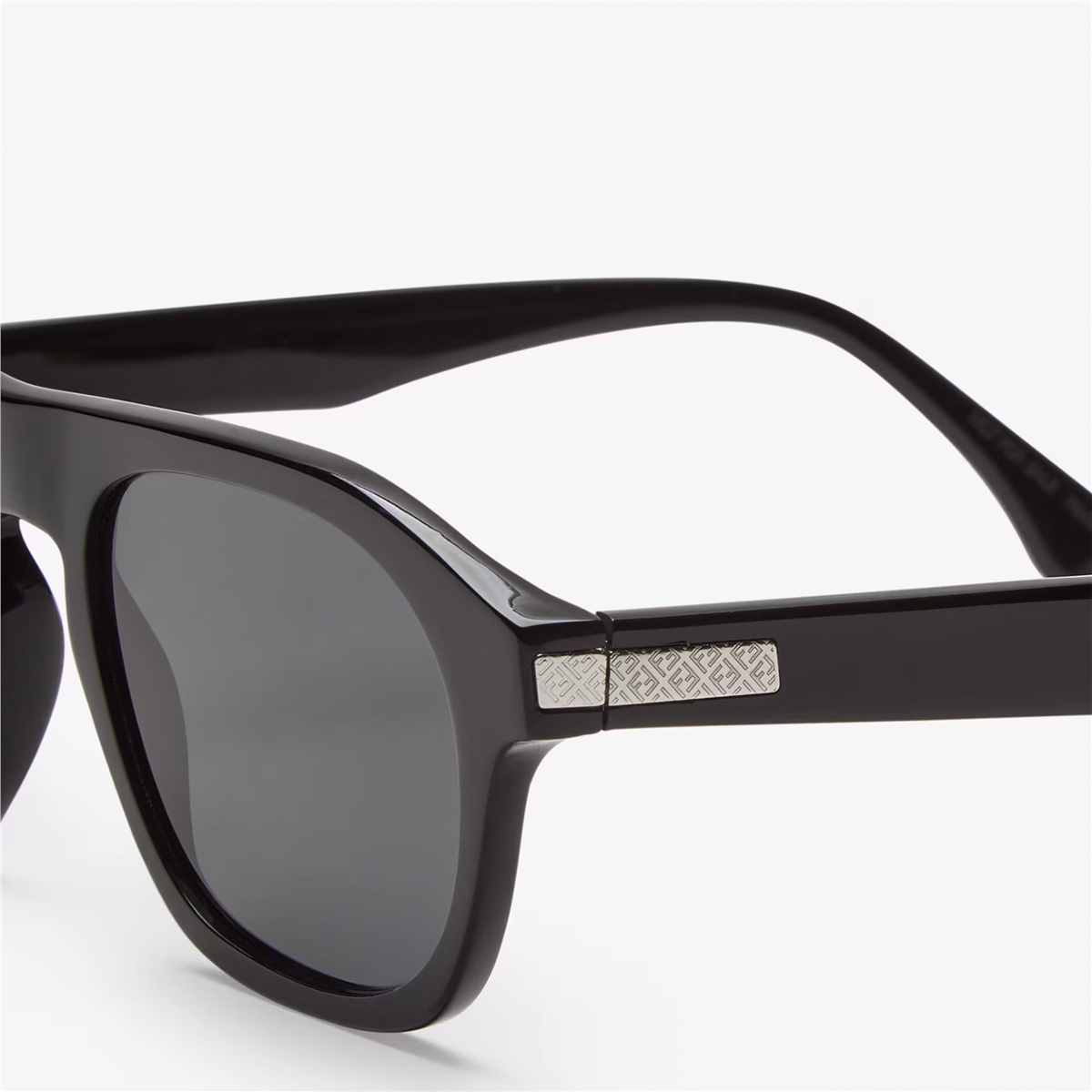 Fendi Essential FE 40143I 01A