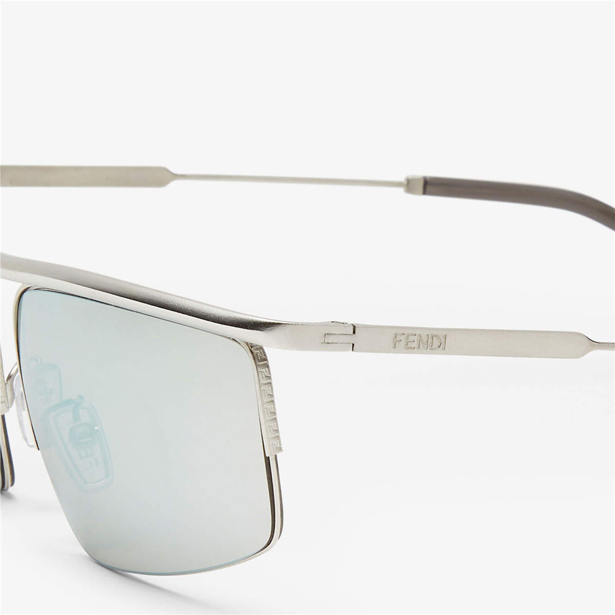 Fendi Travel FE 40141U 17C