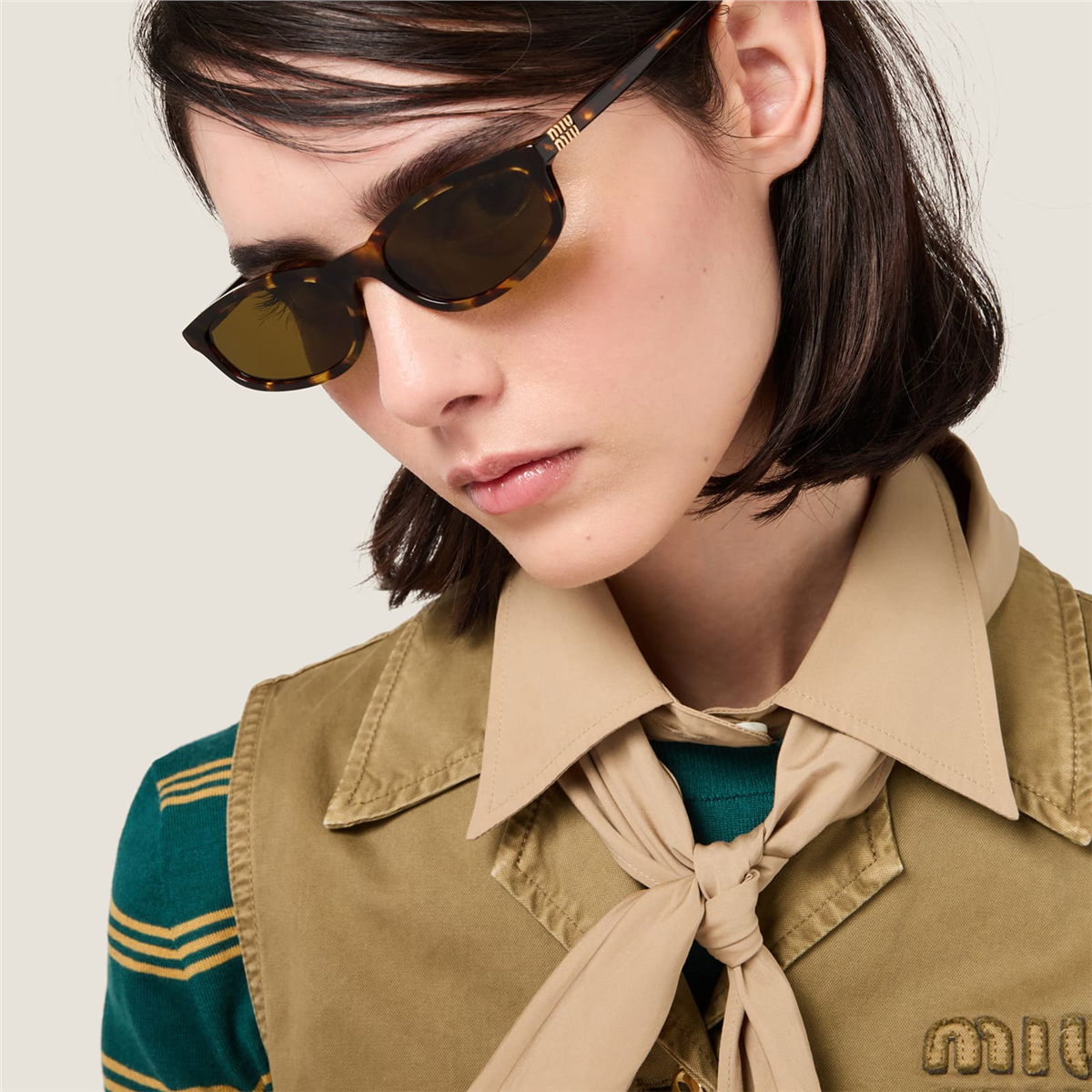 Miu Miu MU A06S 14L09Z 54 - Havana Kadın Güneş Gözlüğü