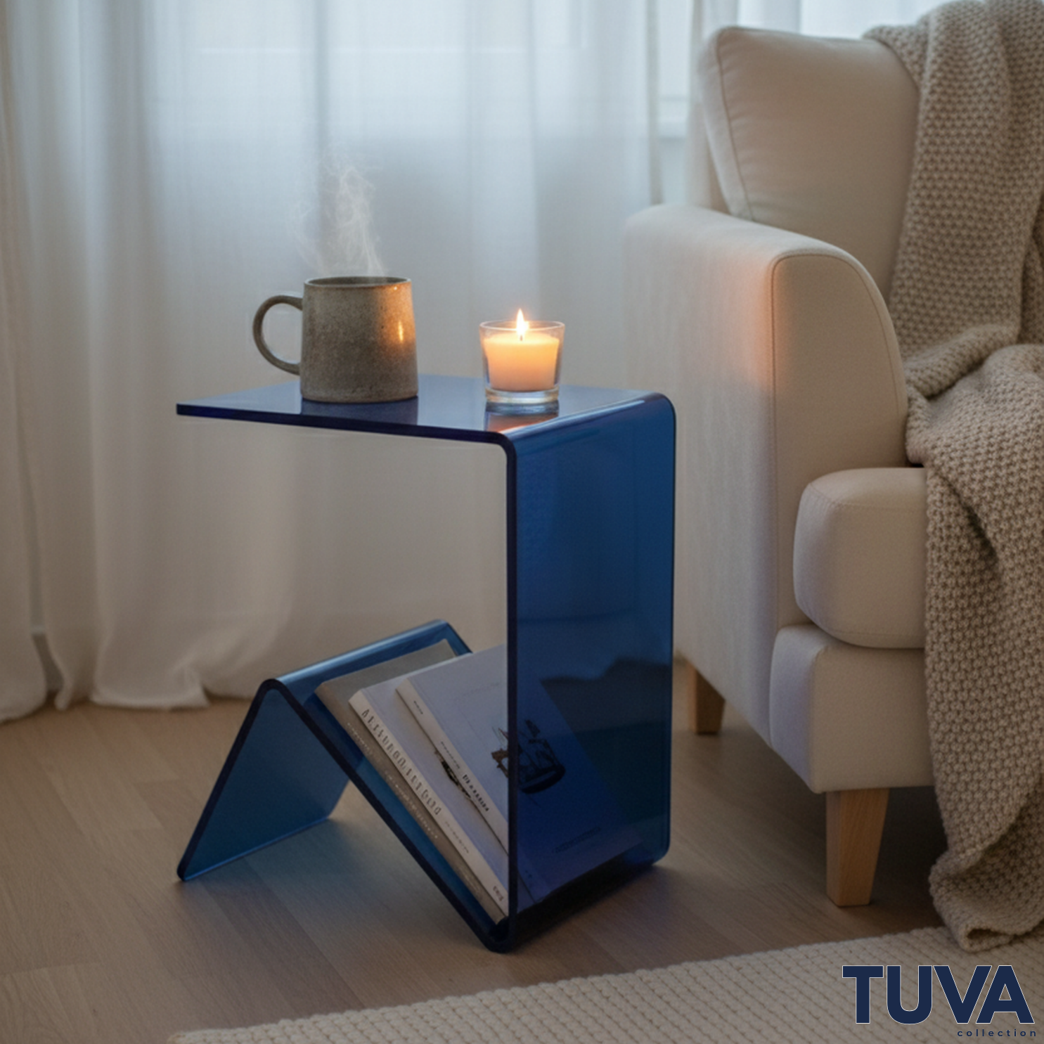 Elan – Tek Parça Bükümlü Şeffaf Akrilik Modern Sehpa | Çarpraz Dengeli Avangard Tasarım | Tuva Premium Mobilya