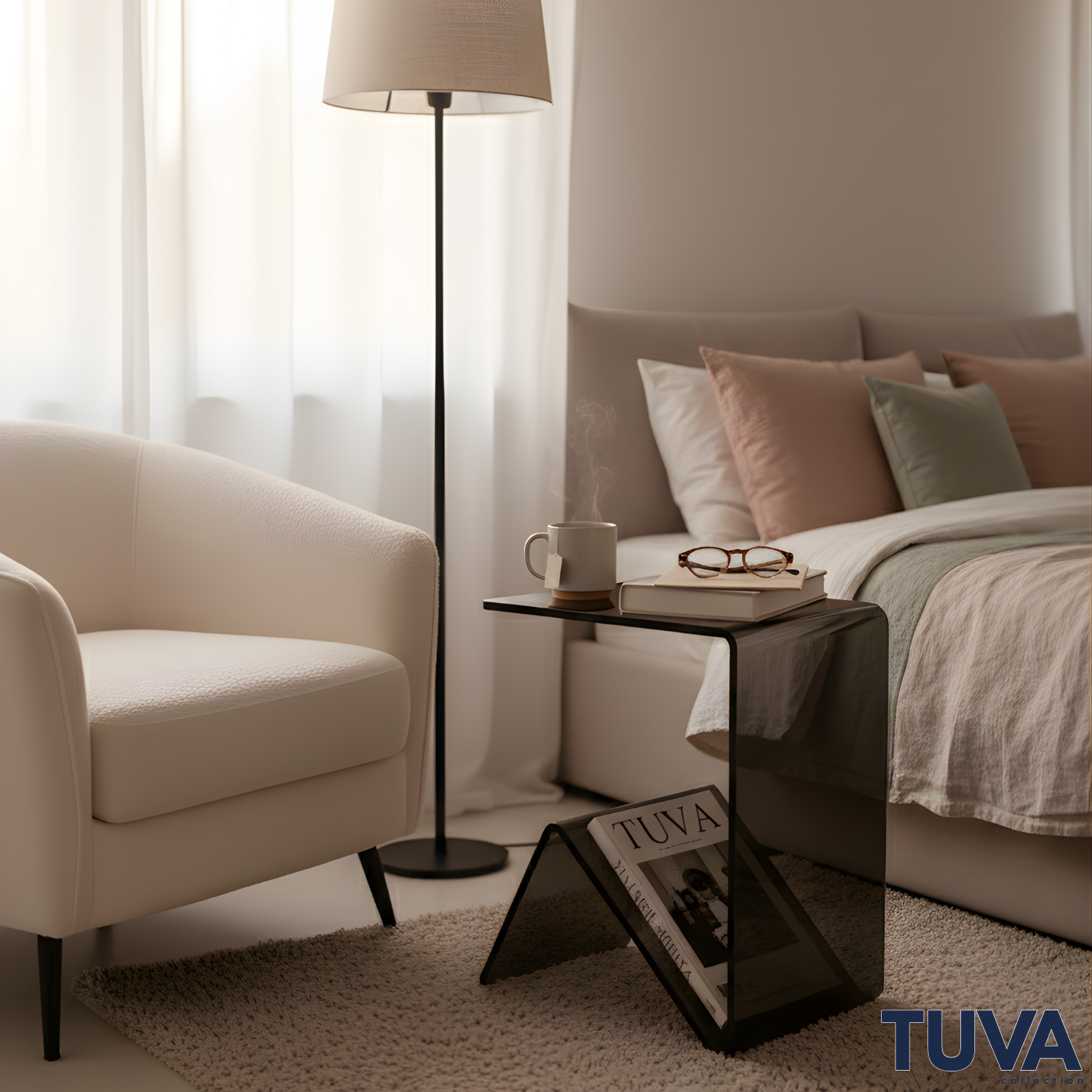 Elan – Tek Parça Bükümlü Şeffaf Akrilik Modern Sehpa | Çarpraz Dengeli Avangard Tasarım | Tuva Premium Mobilya