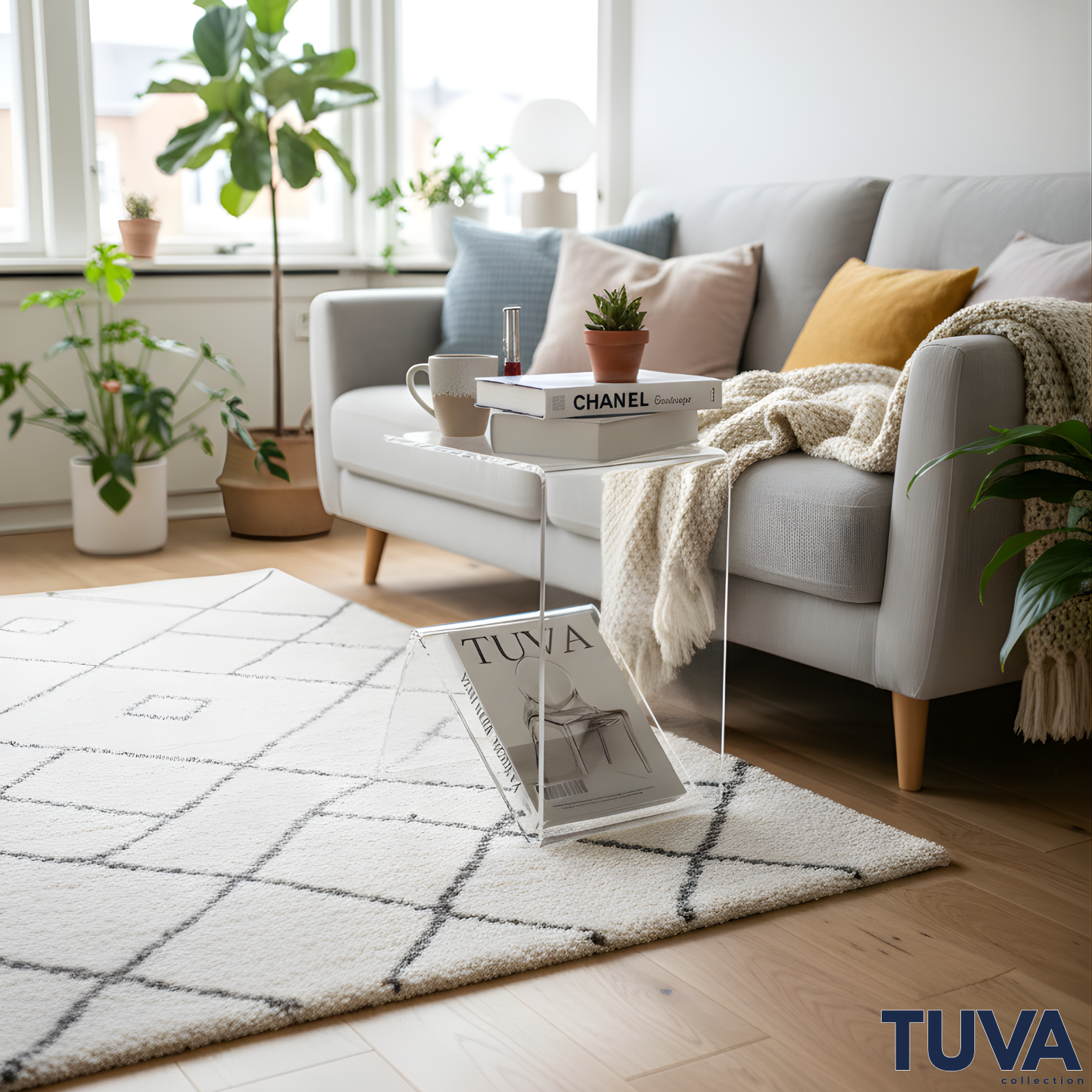 Elan – Tek Parça Bükümlü Şeffaf Akrilik Modern Sehpa | Çarpraz Dengeli Avangard Tasarım | Tuva Premium Mobilya