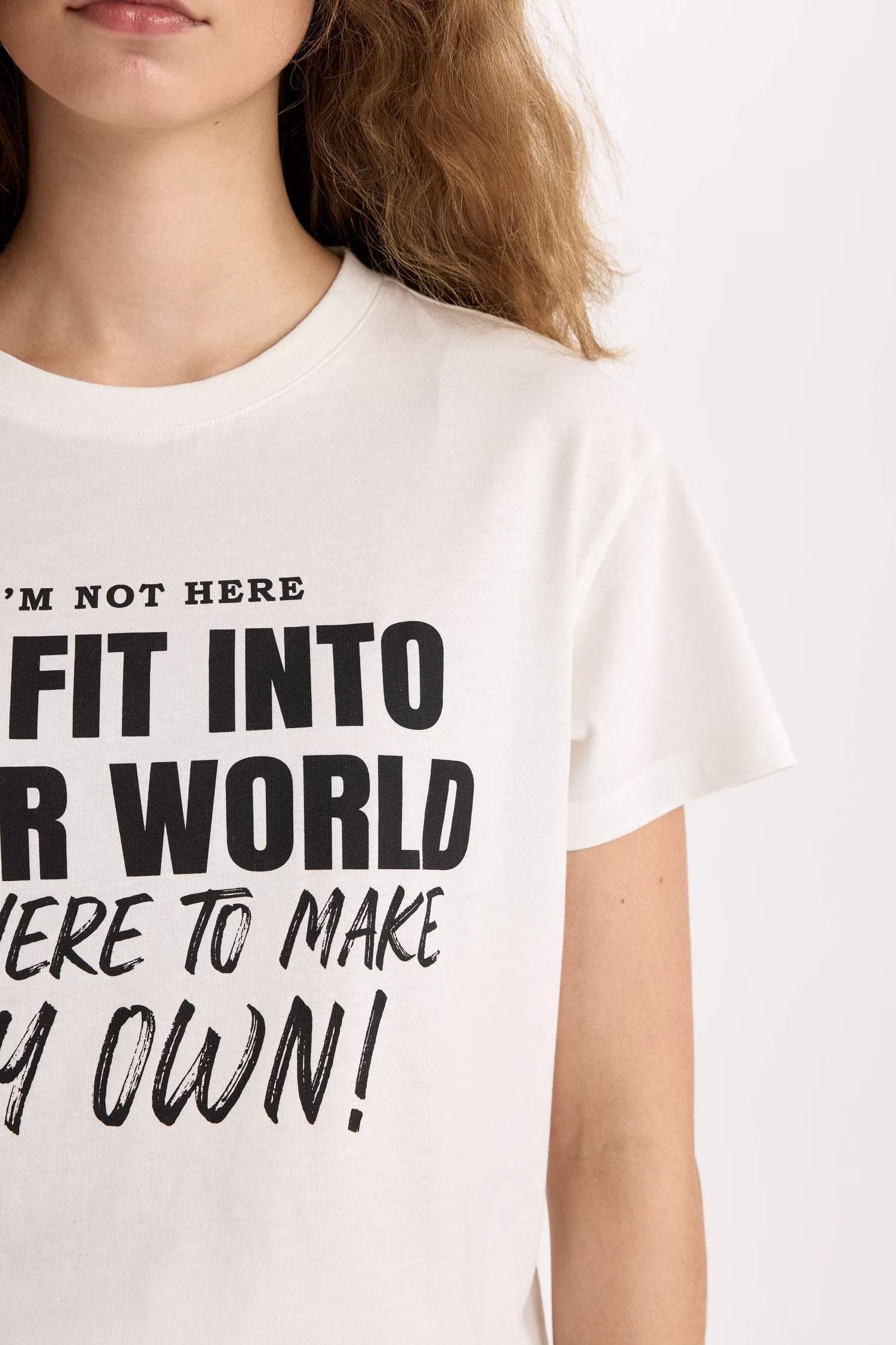 Defacto Kadın Kısa Kol T-shirt D9599AX/WT32