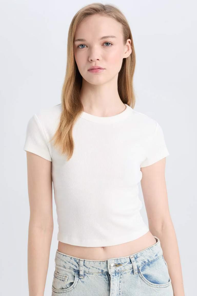 Defacto Kadın Kısa Kol T-shirt E0287AX/WT32