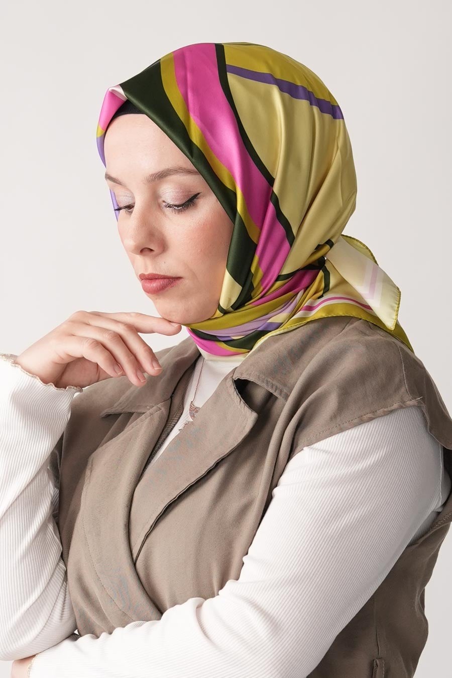 Cream Angle Desen İpeksi Rayon Eşarp Yağ Yeşili