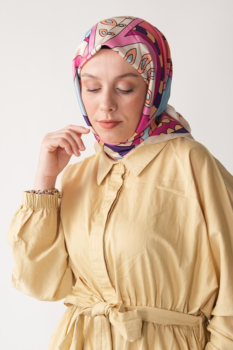 Latte Square Desen İpeksi Rayon Eşarp Pembe