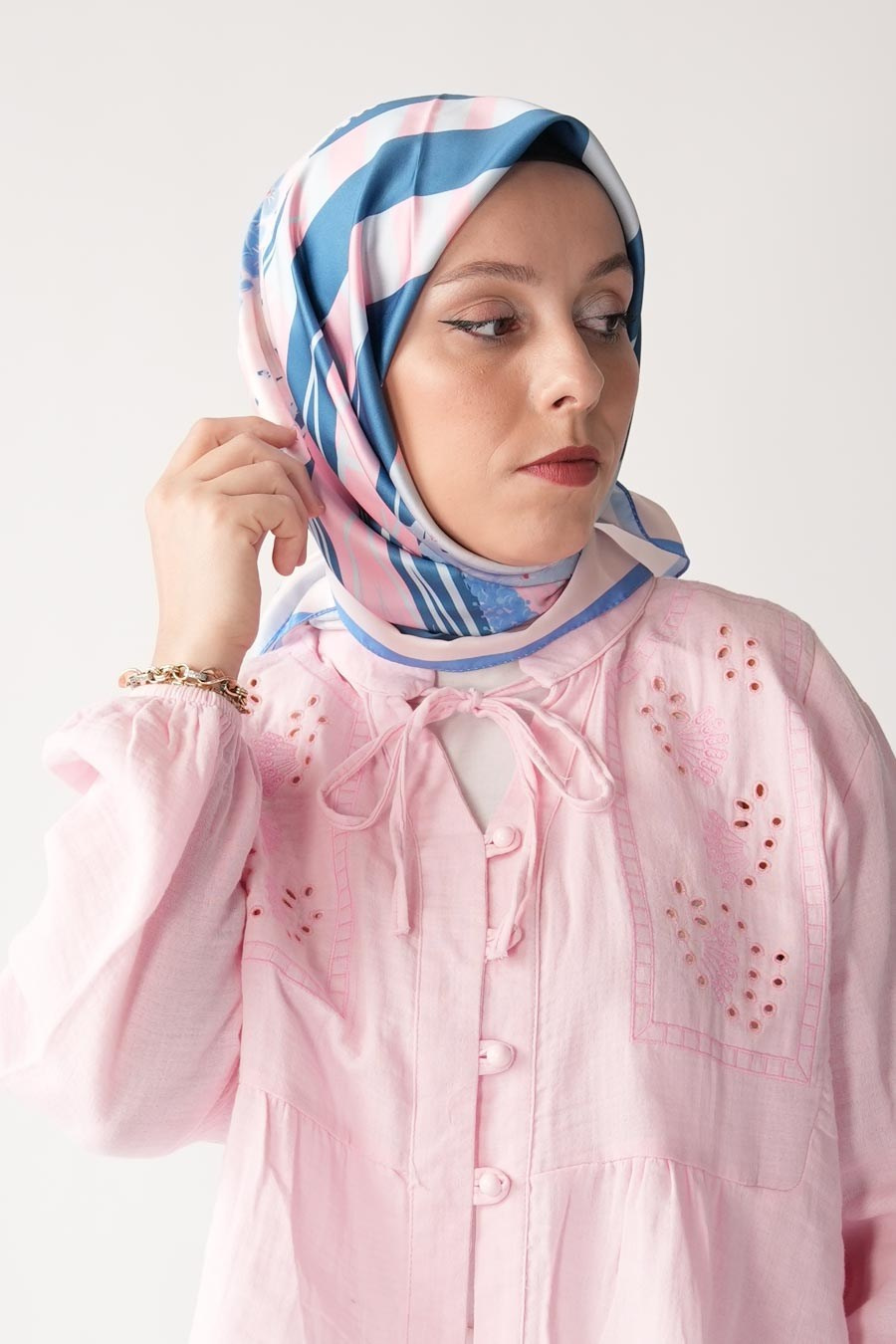 Luvia Desen İpeksi Rayon Eşarp Mavi