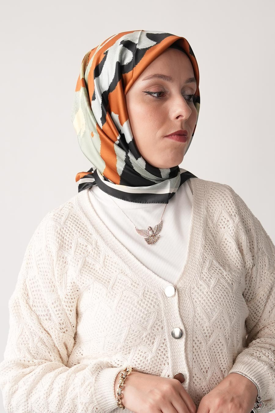 Nevara Desen İpeksi Rayon Eşarp Kiremit