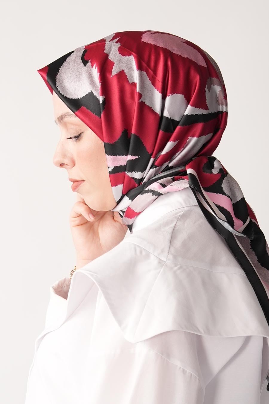 Nevara Desen İpeksi Rayon Eşarp Kırmızı