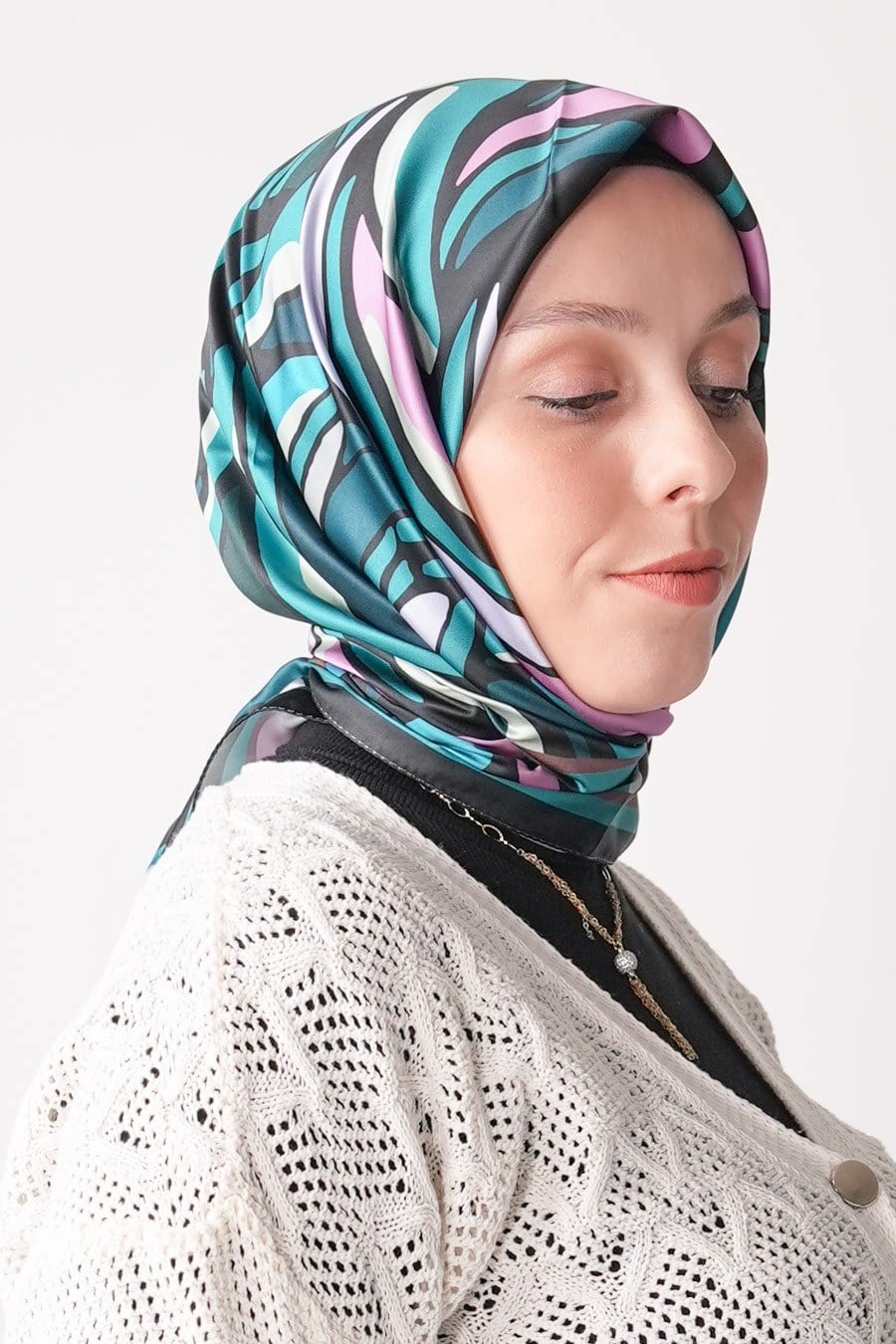 Sugar Rose Desen İpeksi Rayon Eşarp Turkuaz